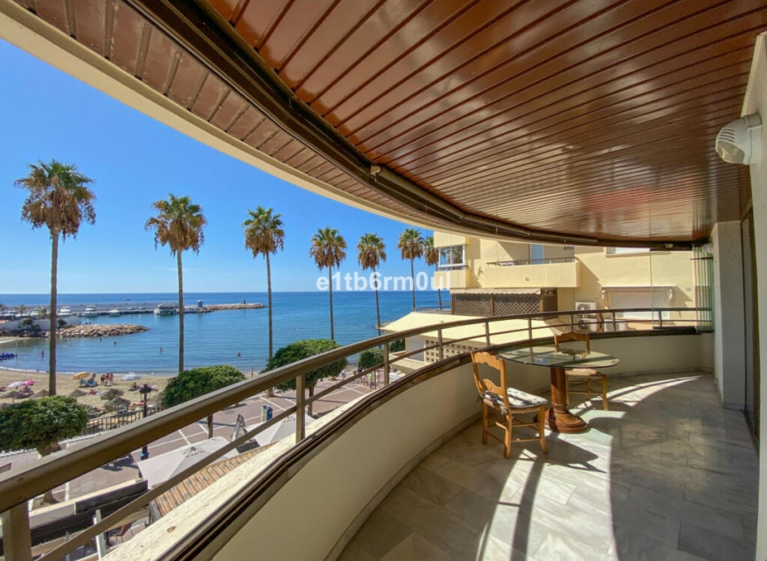 Resale - Apartment -
Marbella