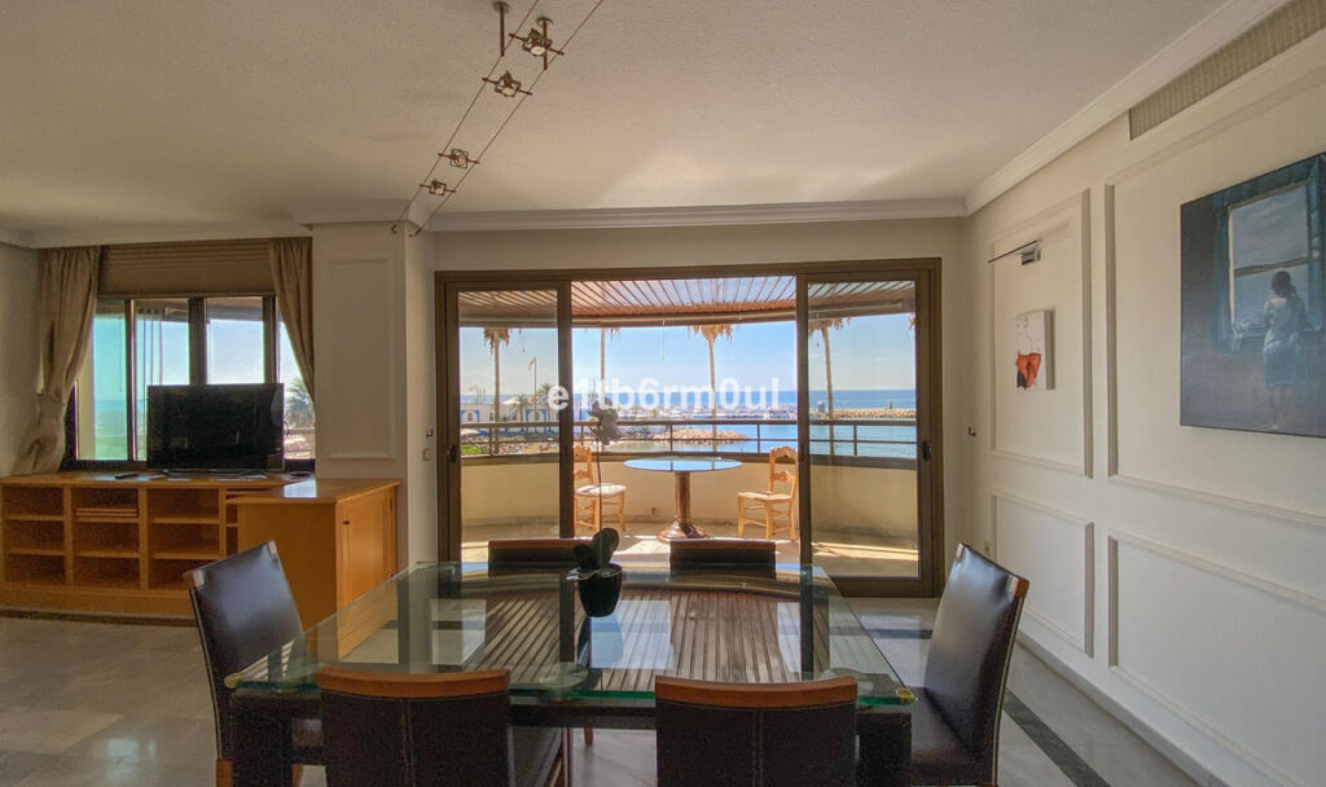 Resale - Apartment -
Marbella
