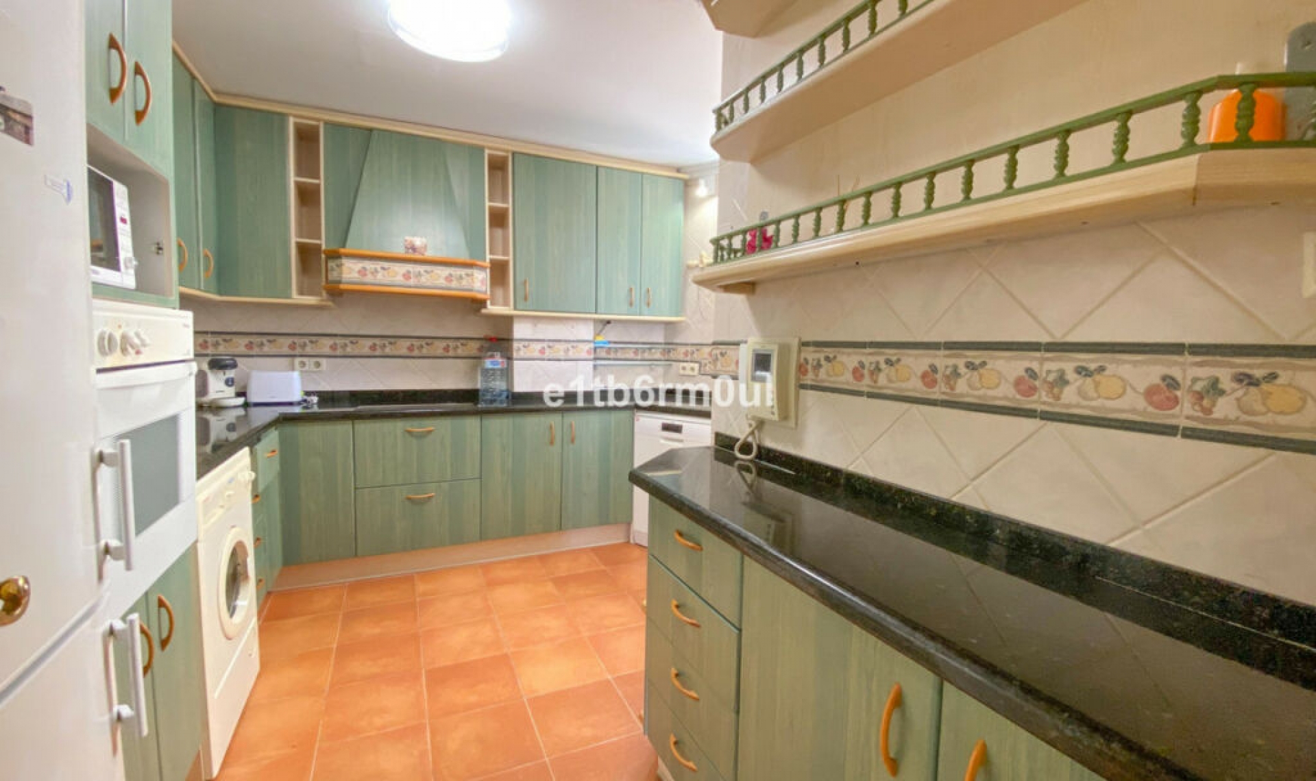 Resale - Apartment -
Marbella