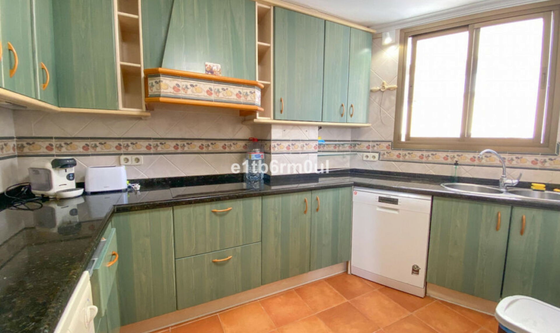 Resale - Apartment -
Marbella