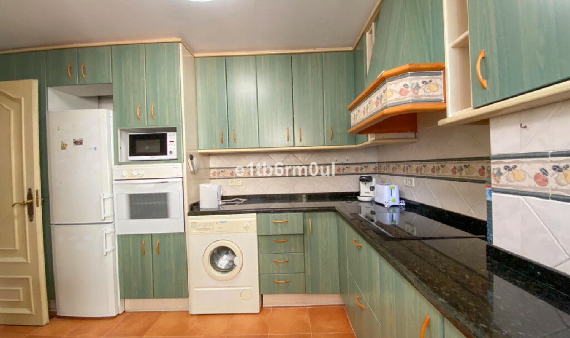 Resale - Apartment -
Marbella