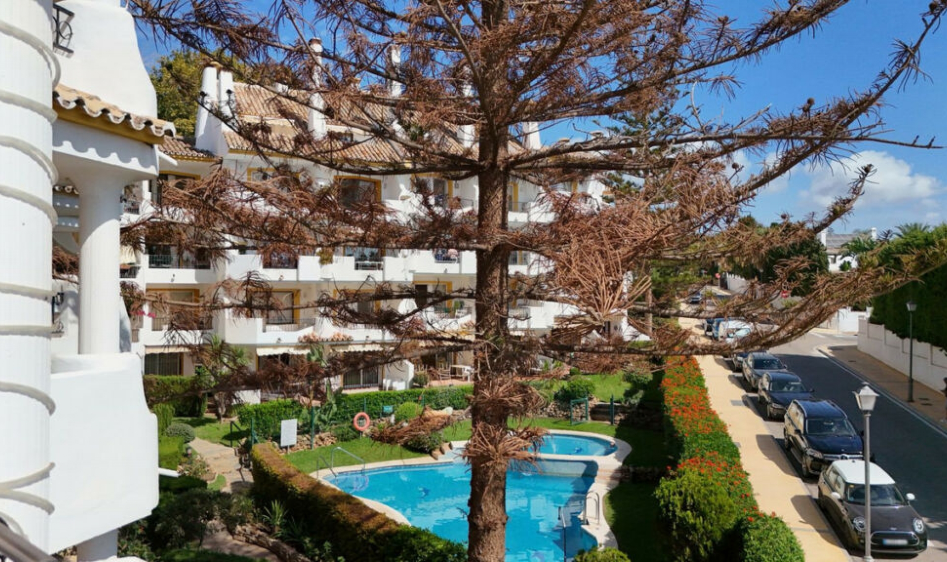 Resale - Apartment -
Marbella