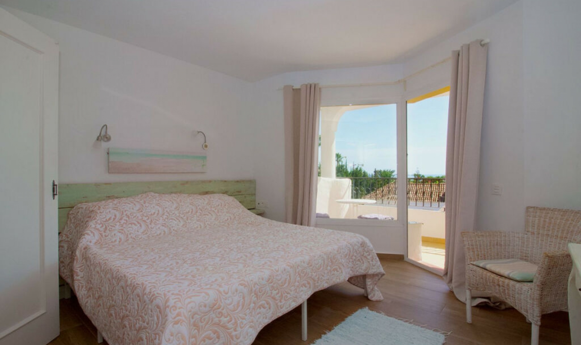 Resale - Apartment -
Marbella