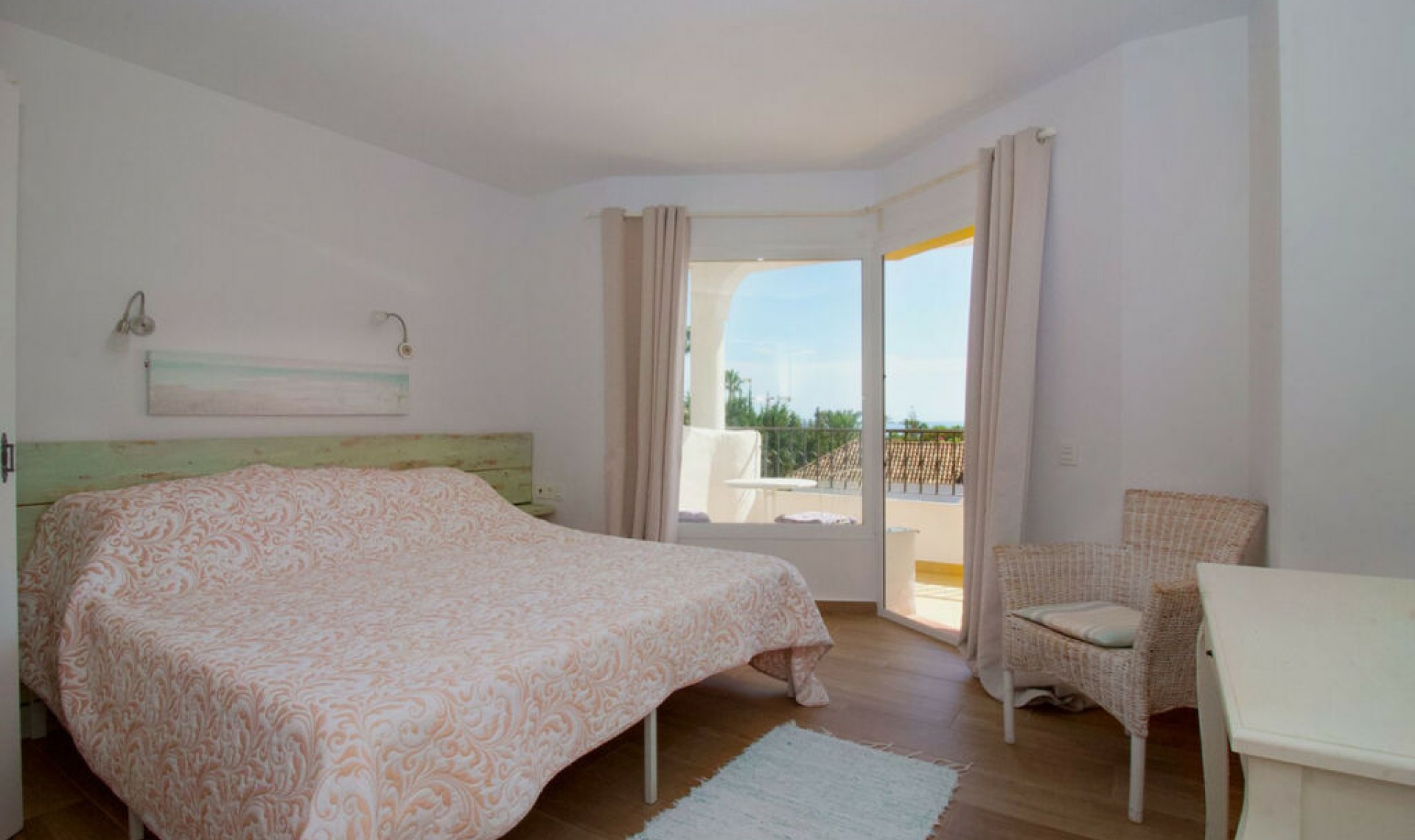 Resale - Apartment -
Marbella