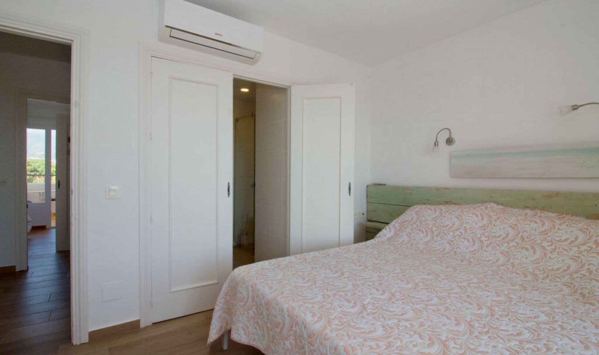 Resale - Apartment -
Marbella