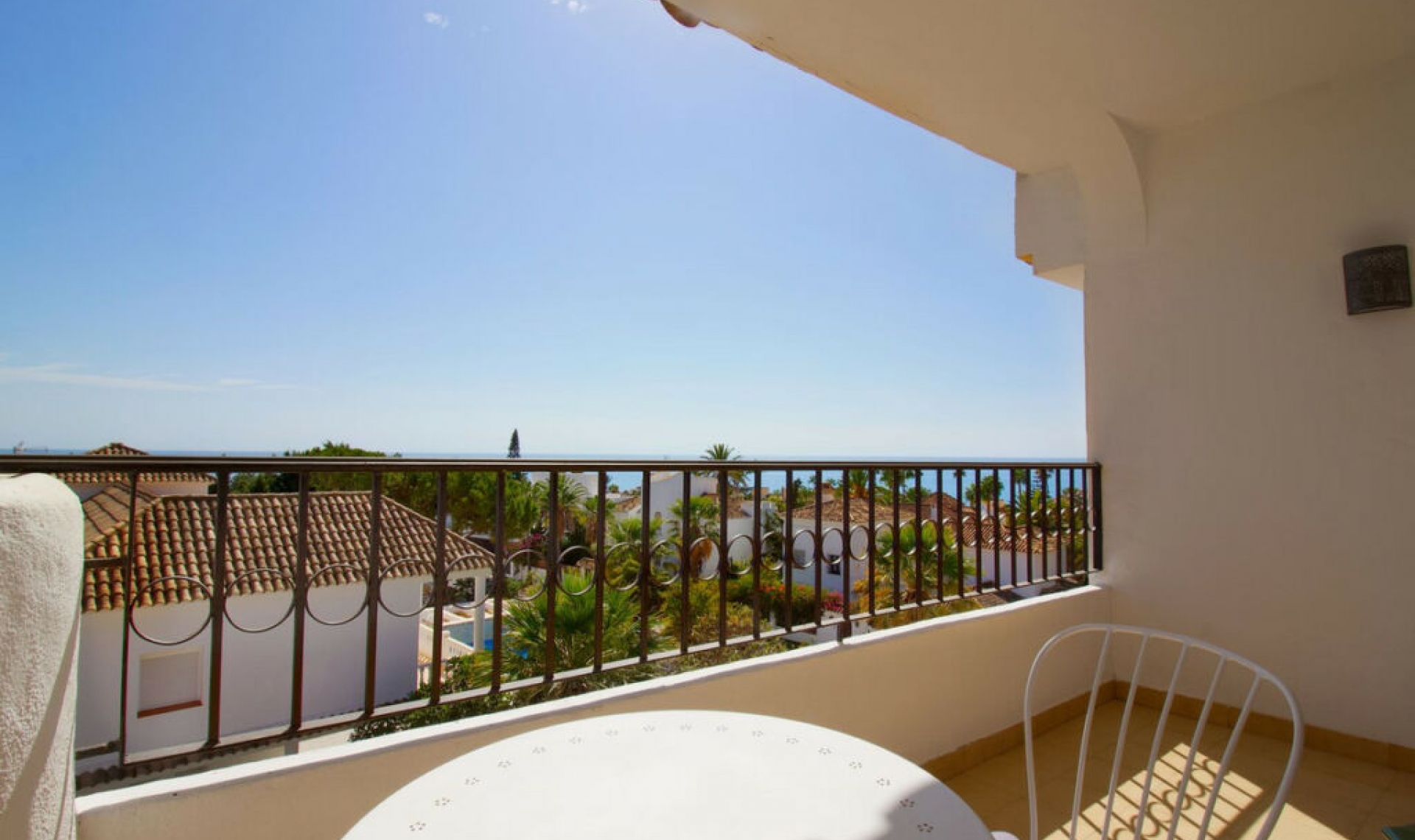 Resale - Apartment -
Marbella