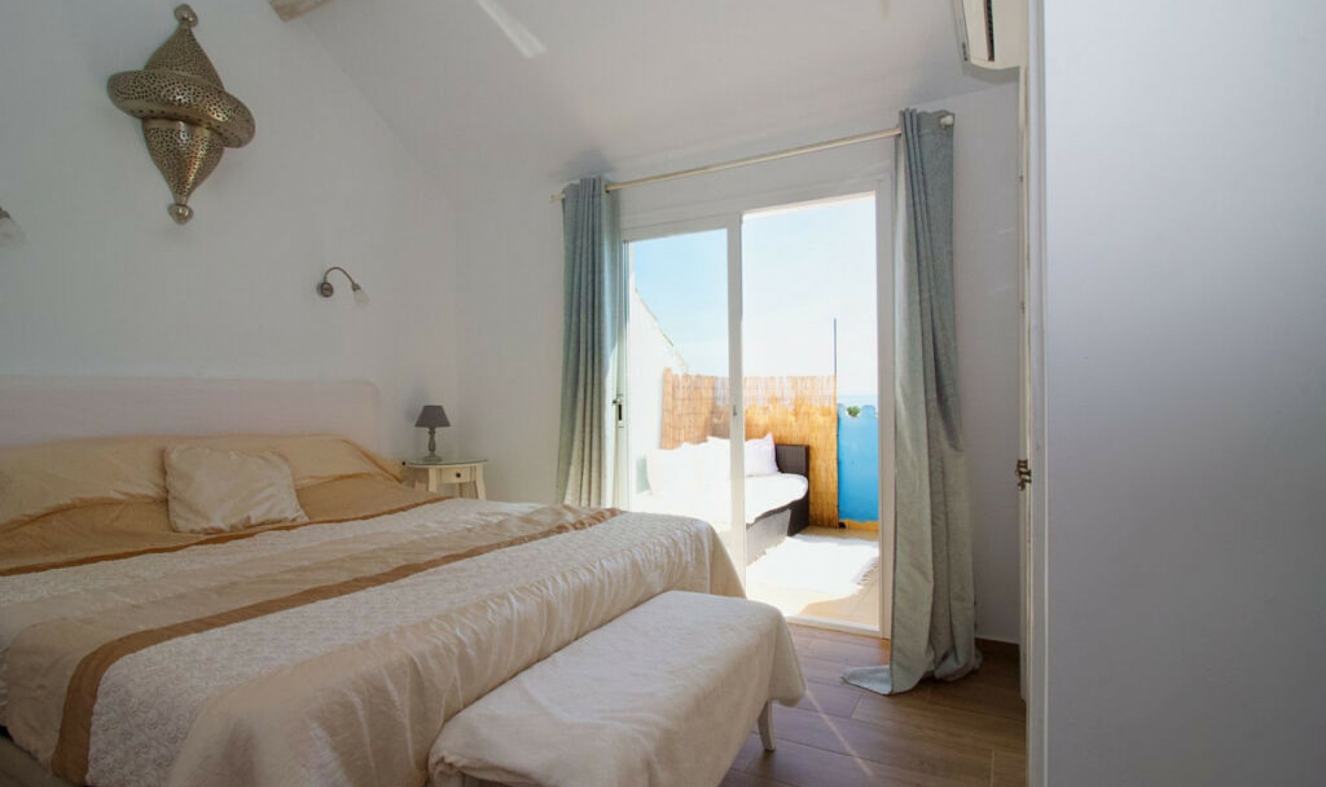 Resale - Apartment -
Marbella