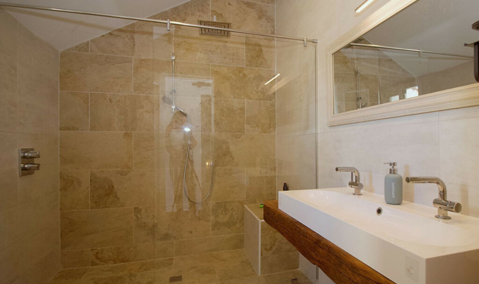 Resale - Apartment -
Marbella