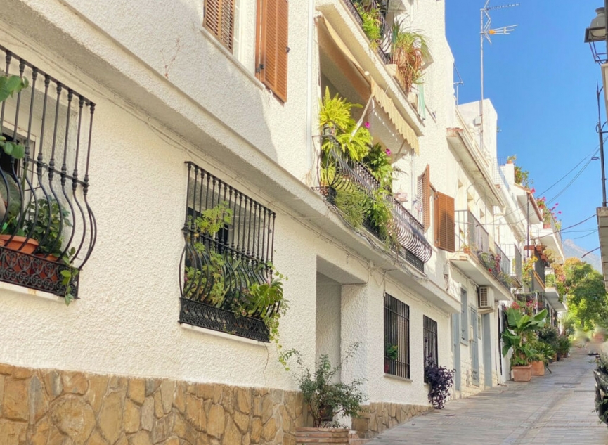 Resale - Apartment -
Marbella