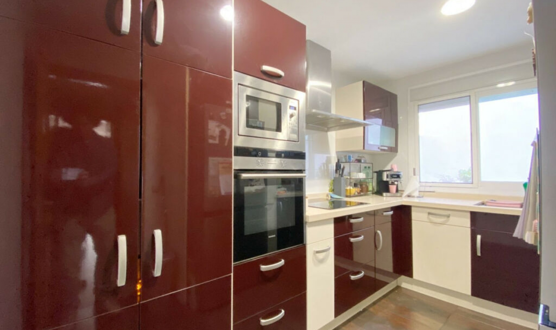 Resale - Apartment -
Marbella