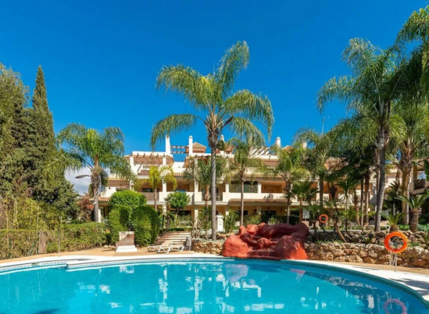 Resale - Apartment -
Marbella