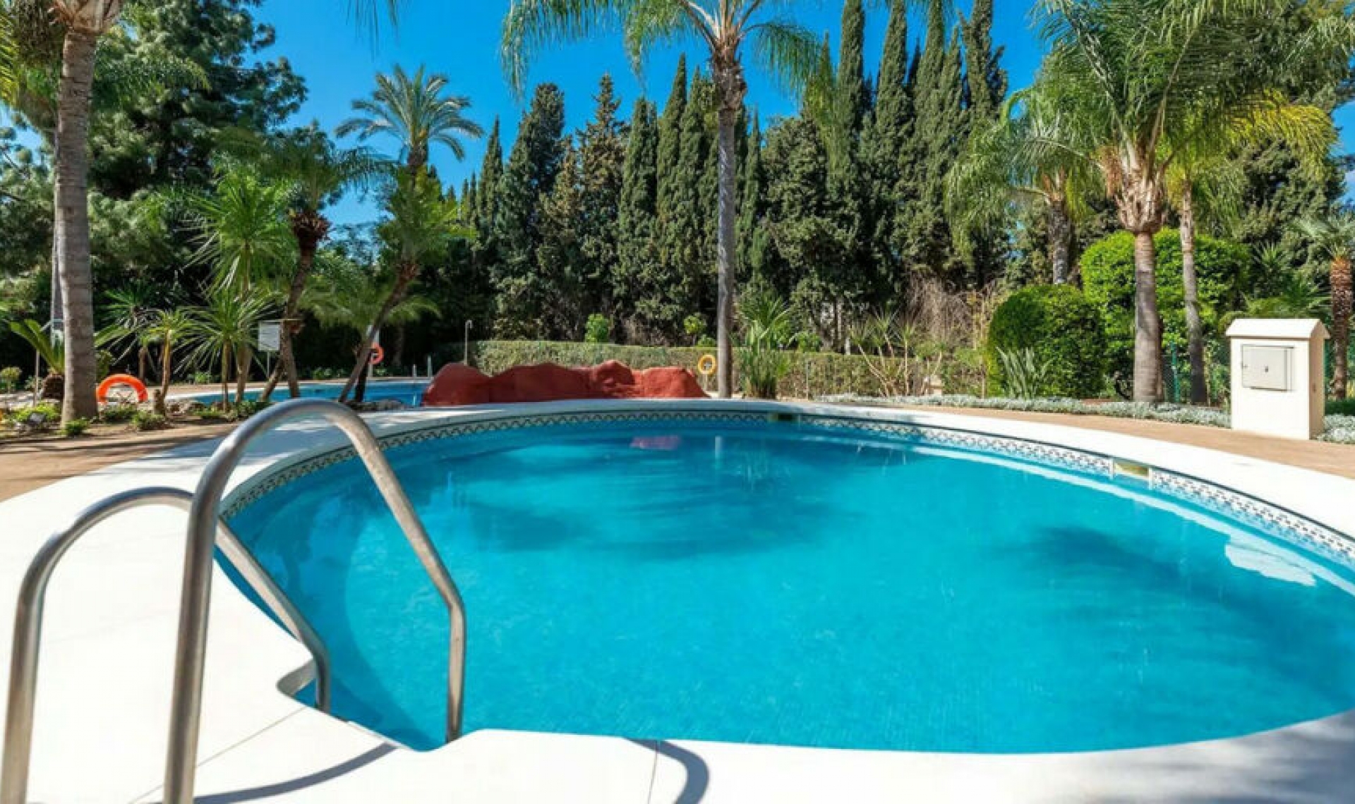 Resale - Apartment -
Marbella