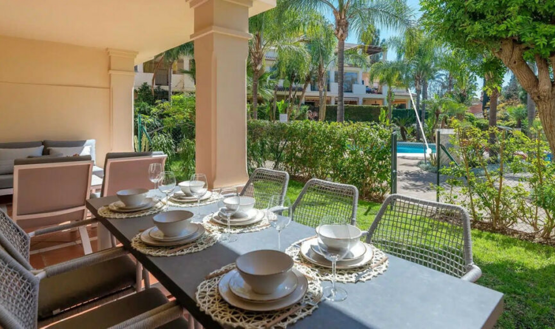 Resale - Apartment -
Marbella