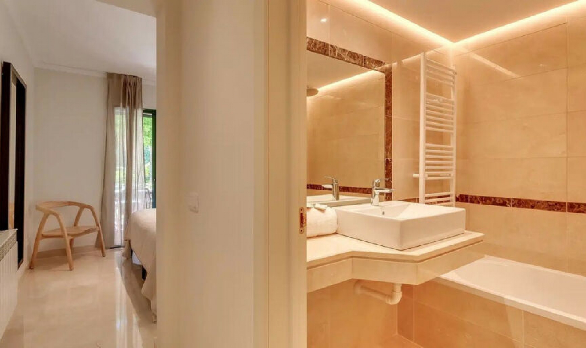 Resale - Apartment -
Marbella