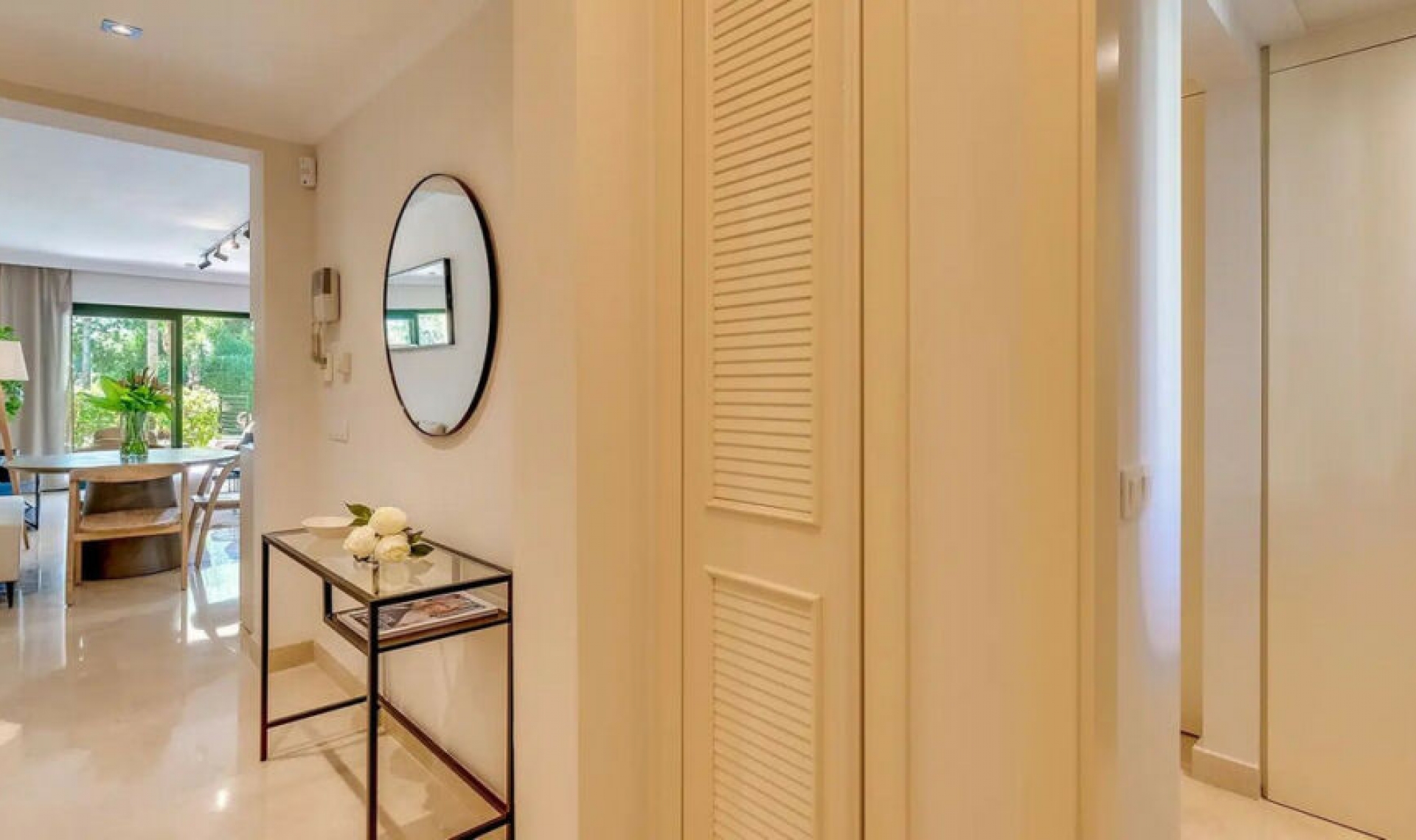 Resale - Apartment -
Marbella