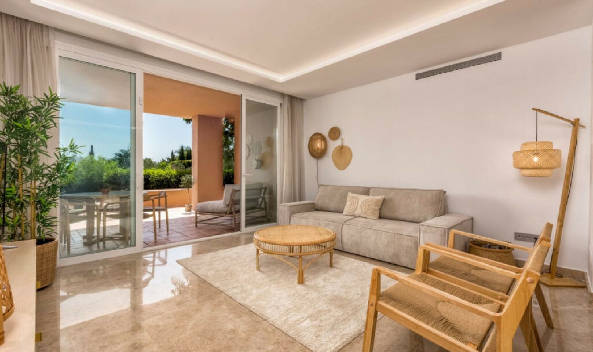 Resale - Apartment -
Marbella