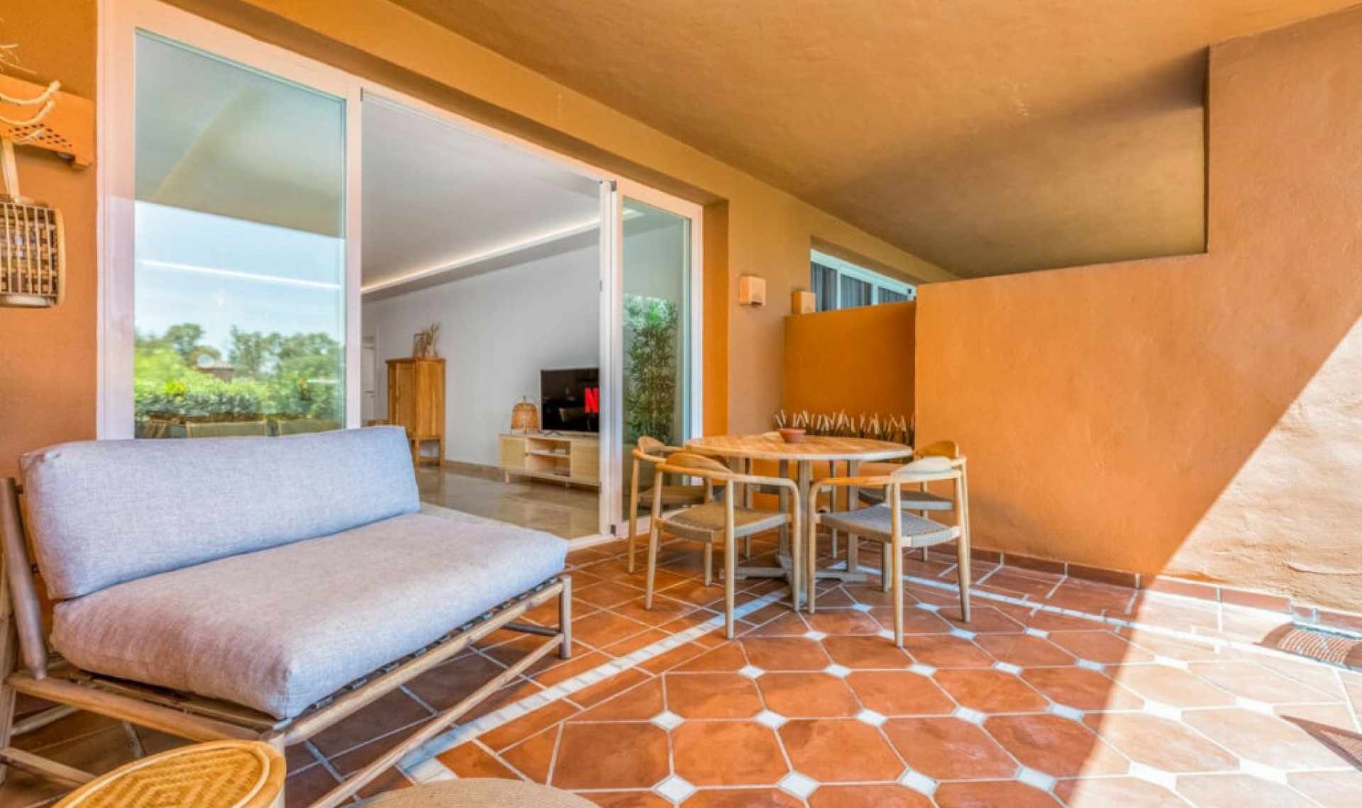 Resale - Apartment -
Marbella