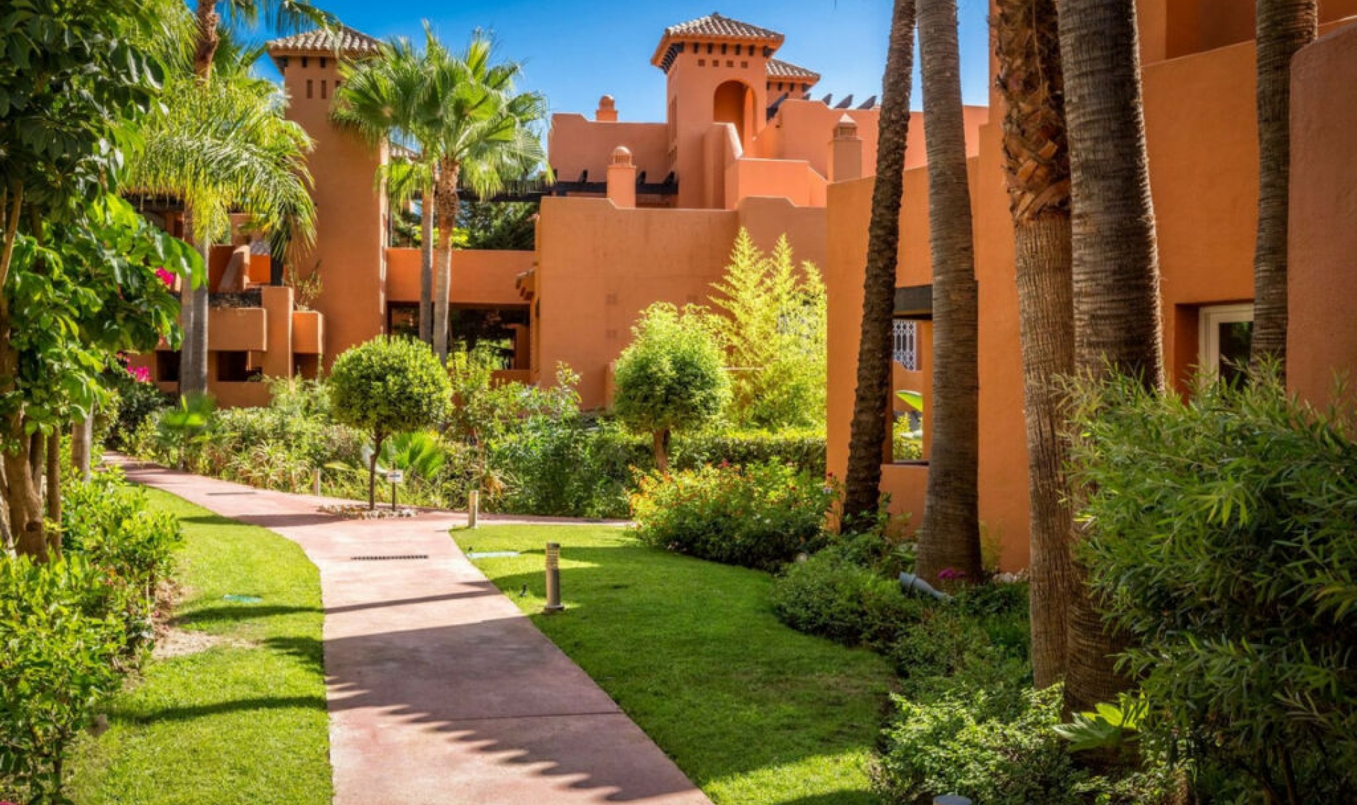 Resale - Apartment -
Marbella