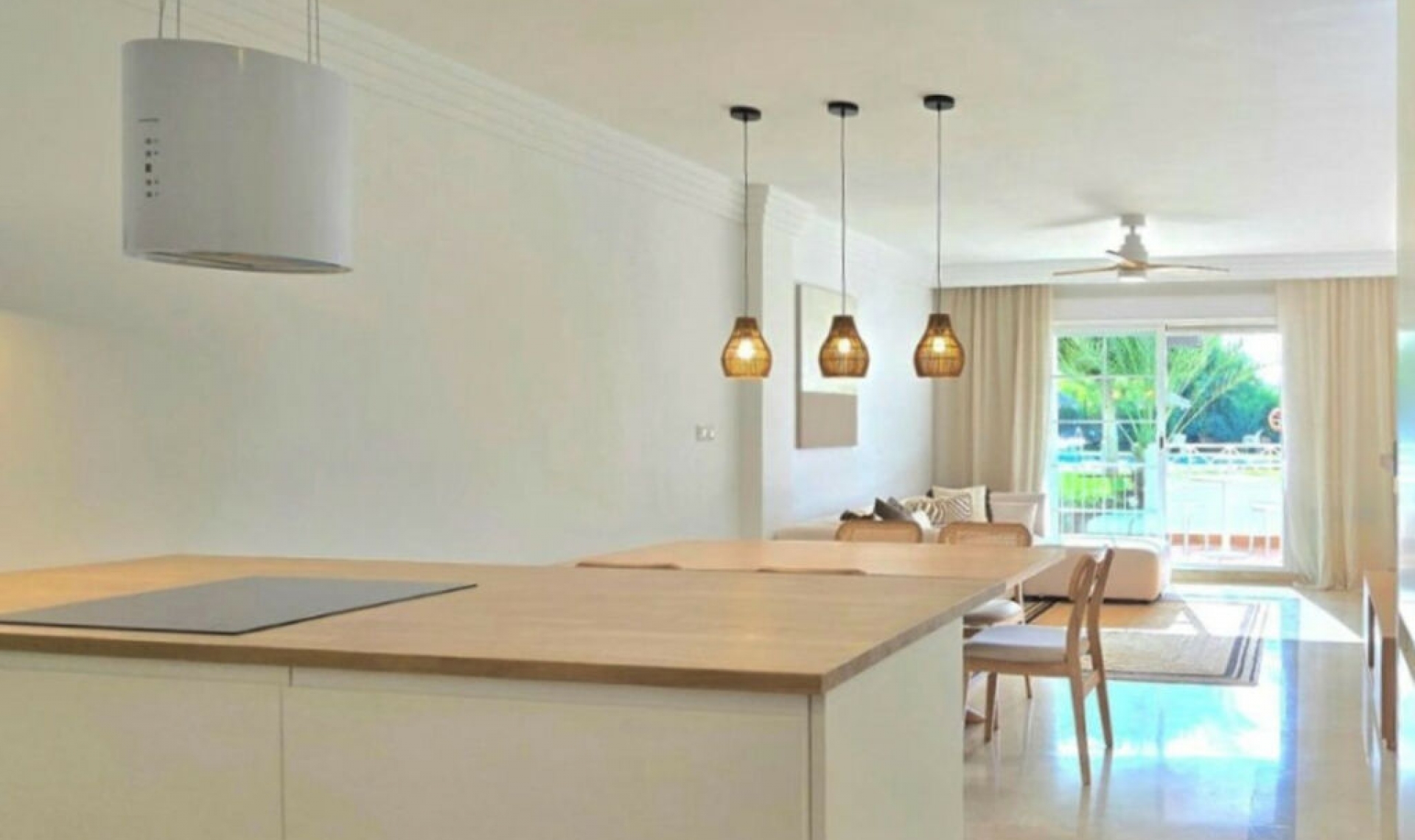 Resale - Apartment -
Marbella