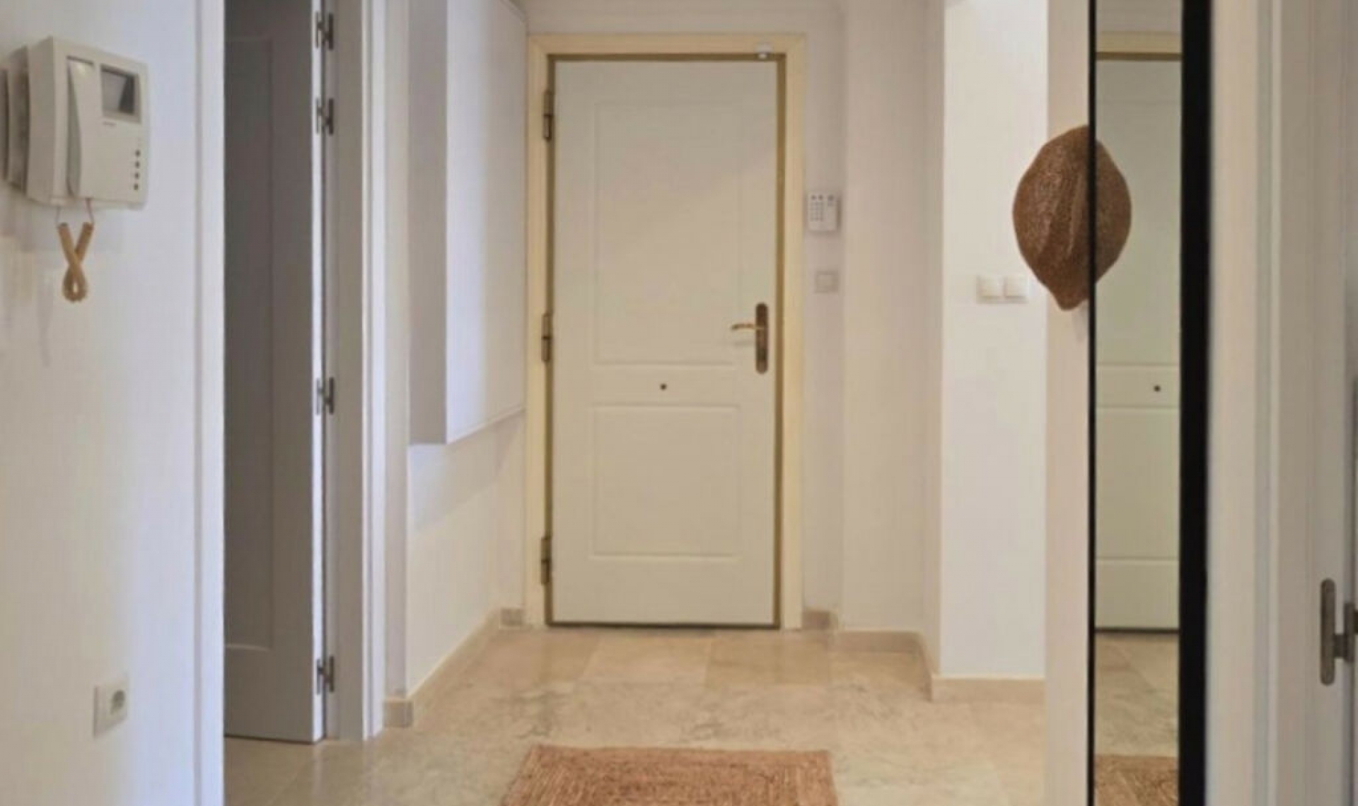 Resale - Apartment -
Marbella