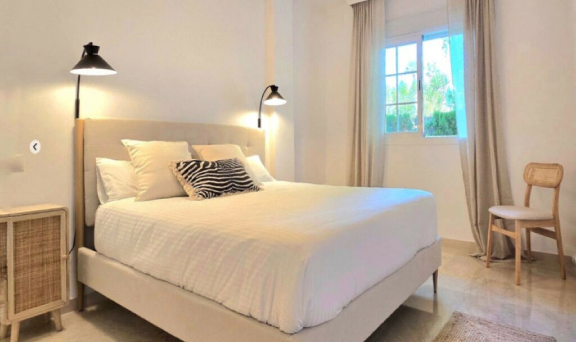 Resale - Apartment -
Marbella