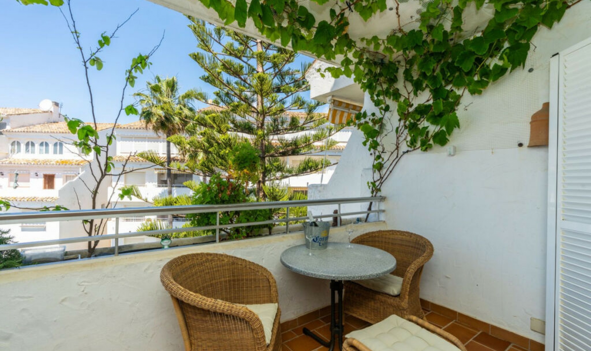 Resale - Apartment -
Marbesa
