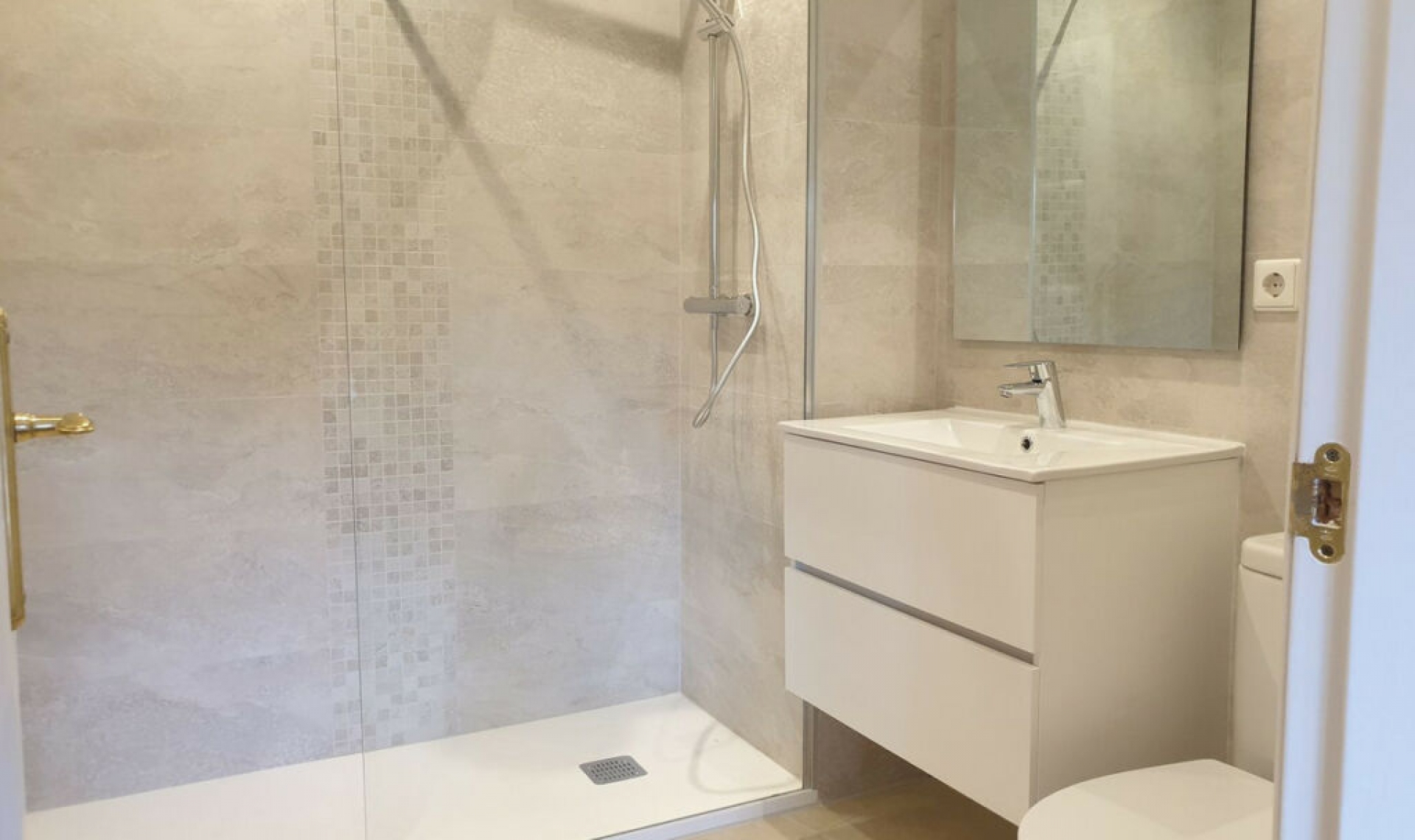 Resale - Apartment -
Marbesa