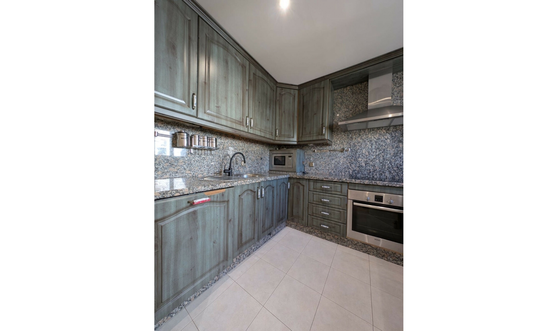 Resale - Apartment -
Mijas