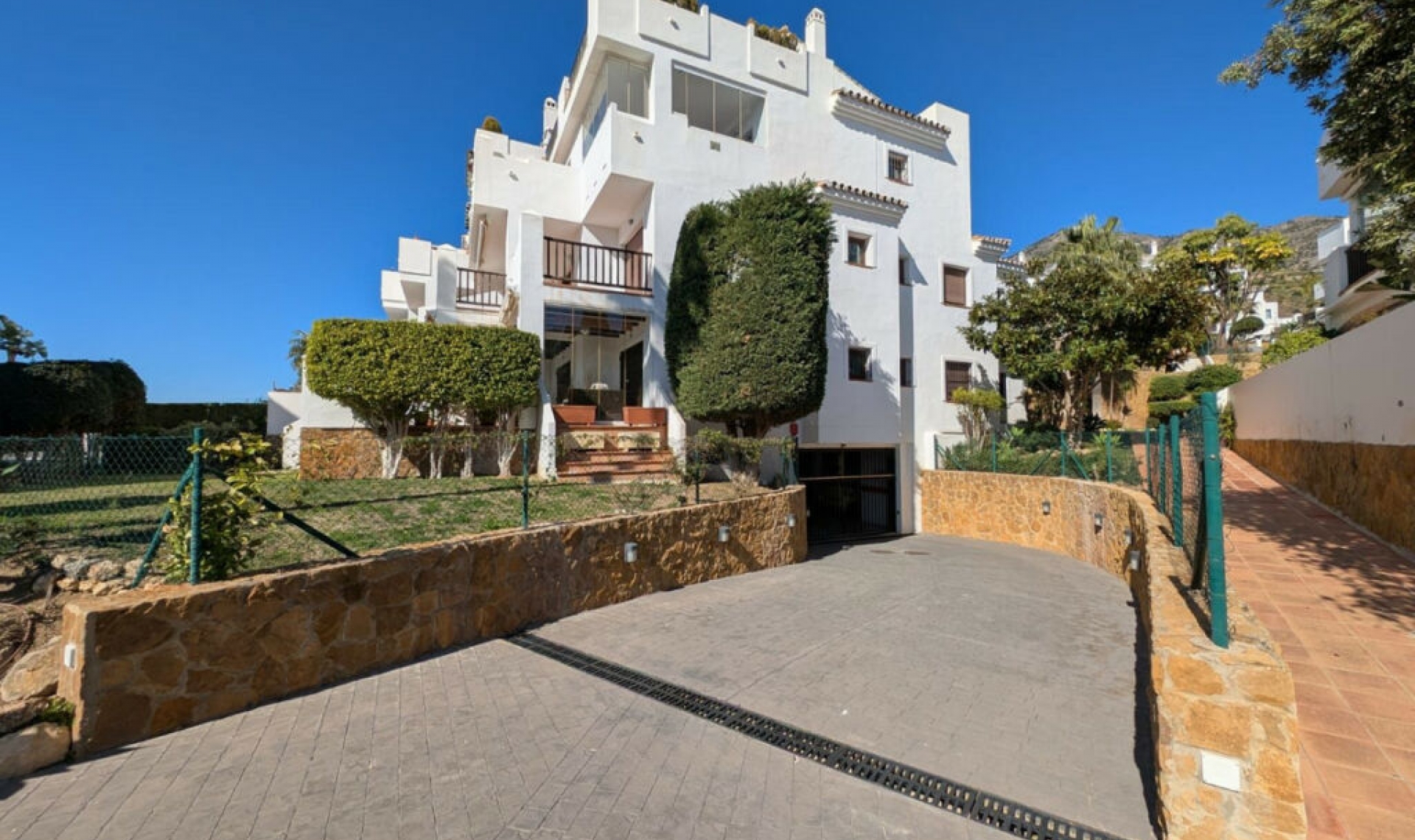 Resale - Apartment -
Mijas