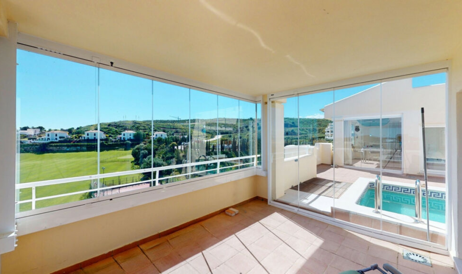 Resale - Apartment -
Mijas