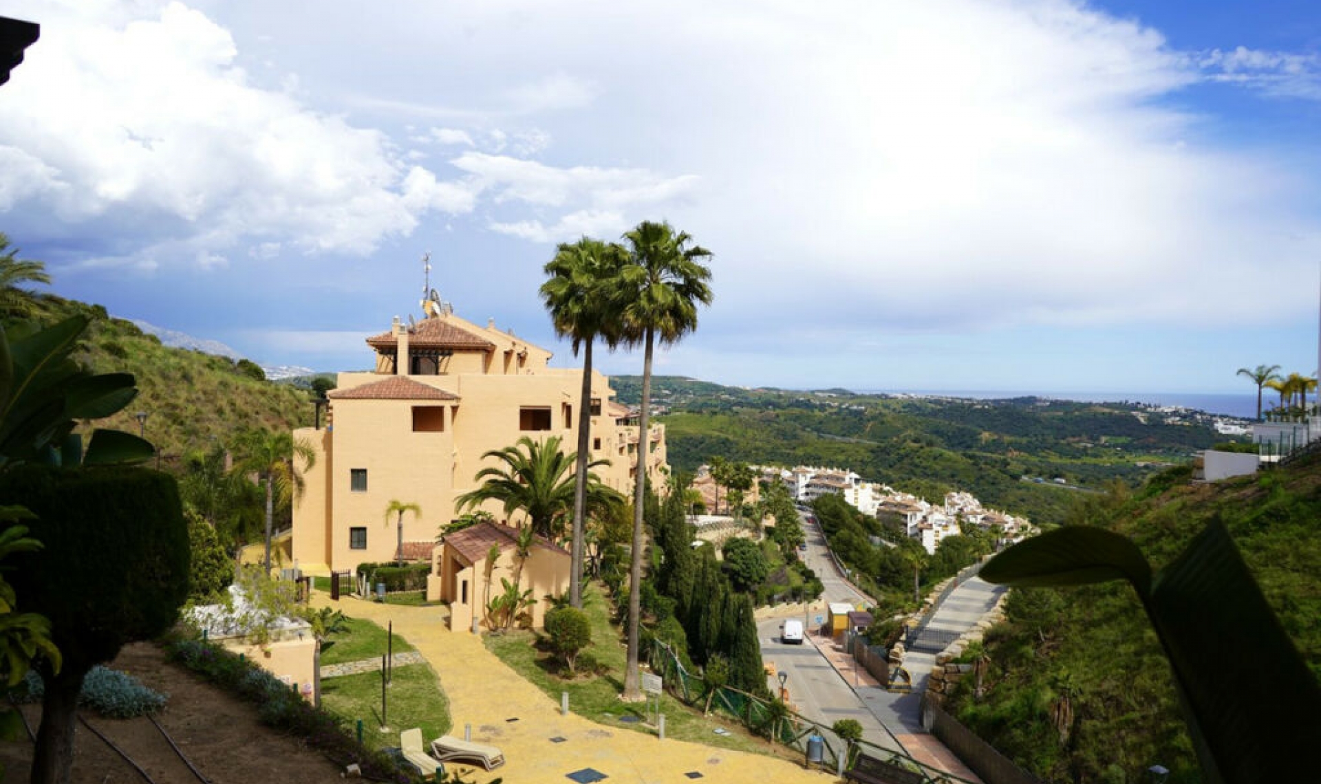 Resale - Apartment -
Mijas