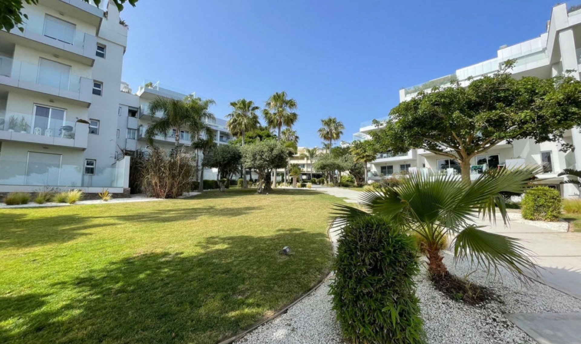 Resale - Apartment -
Mijas
