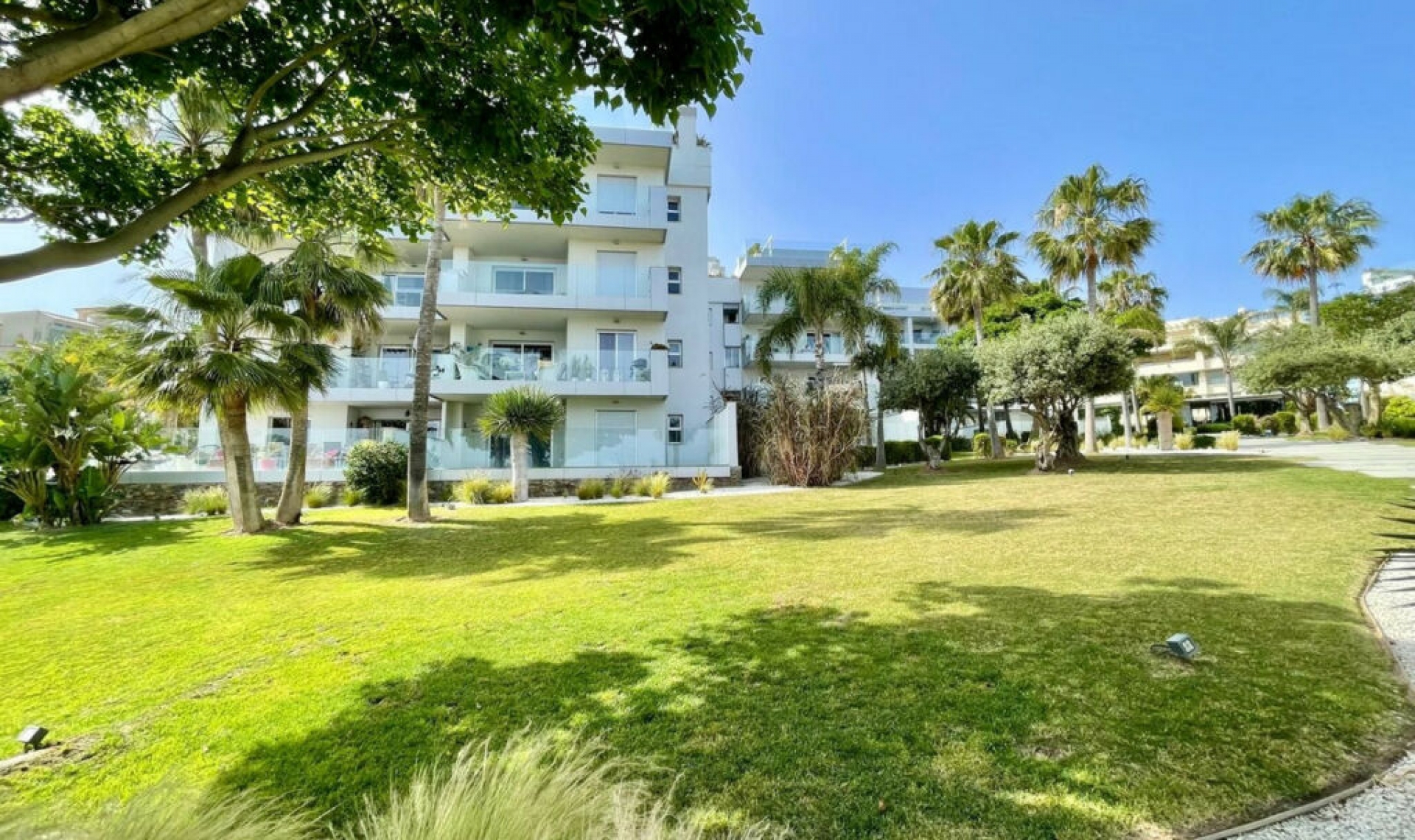 Resale - Apartment -
Mijas