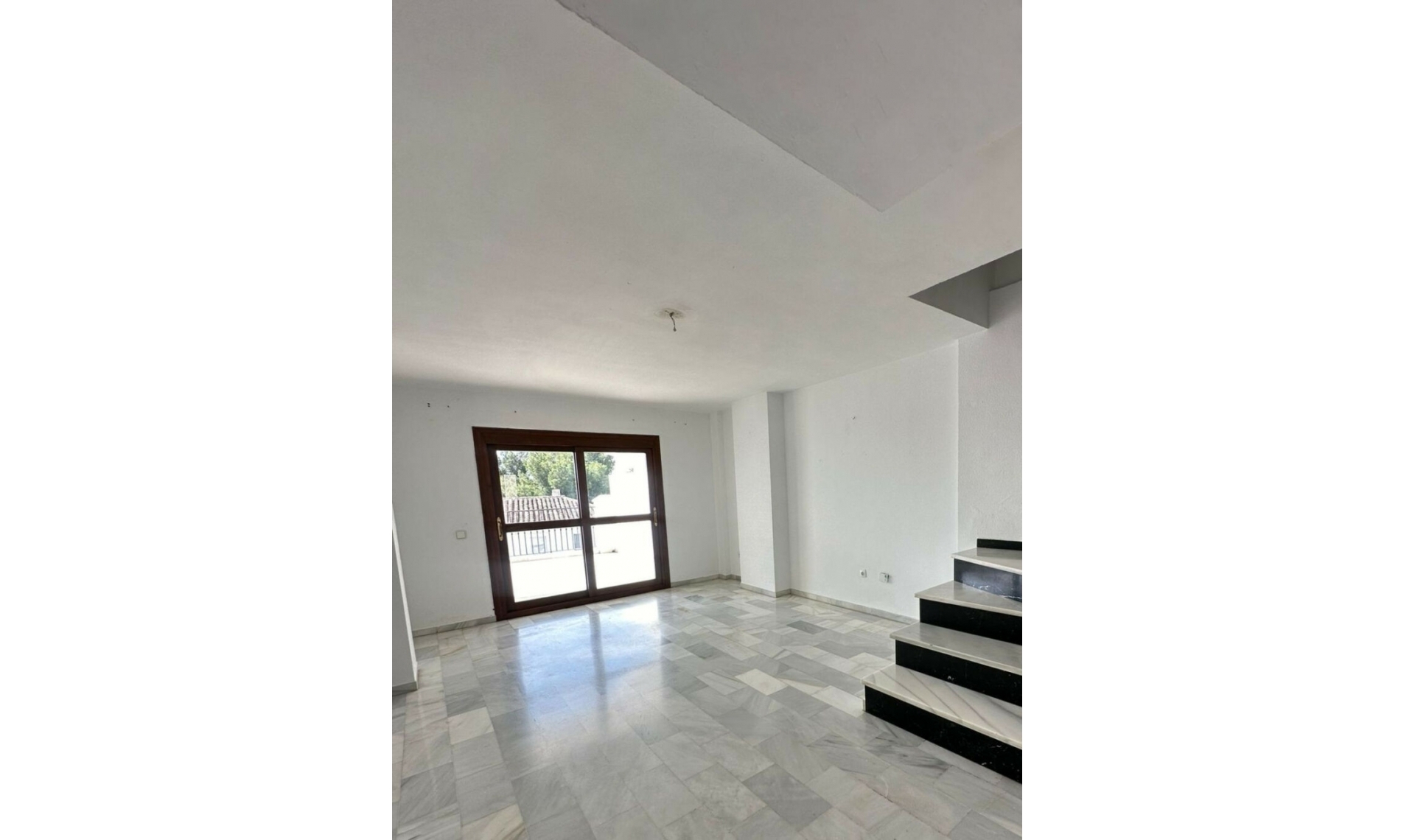 Resale - Apartment -
Mijas