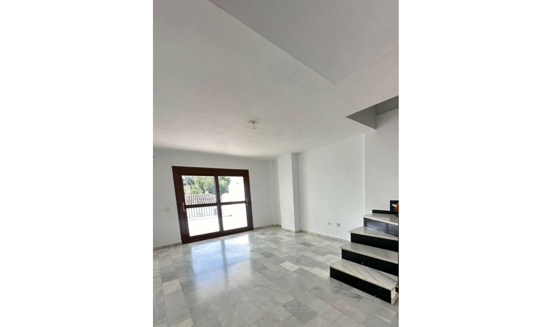 Resale - Apartment -
Mijas