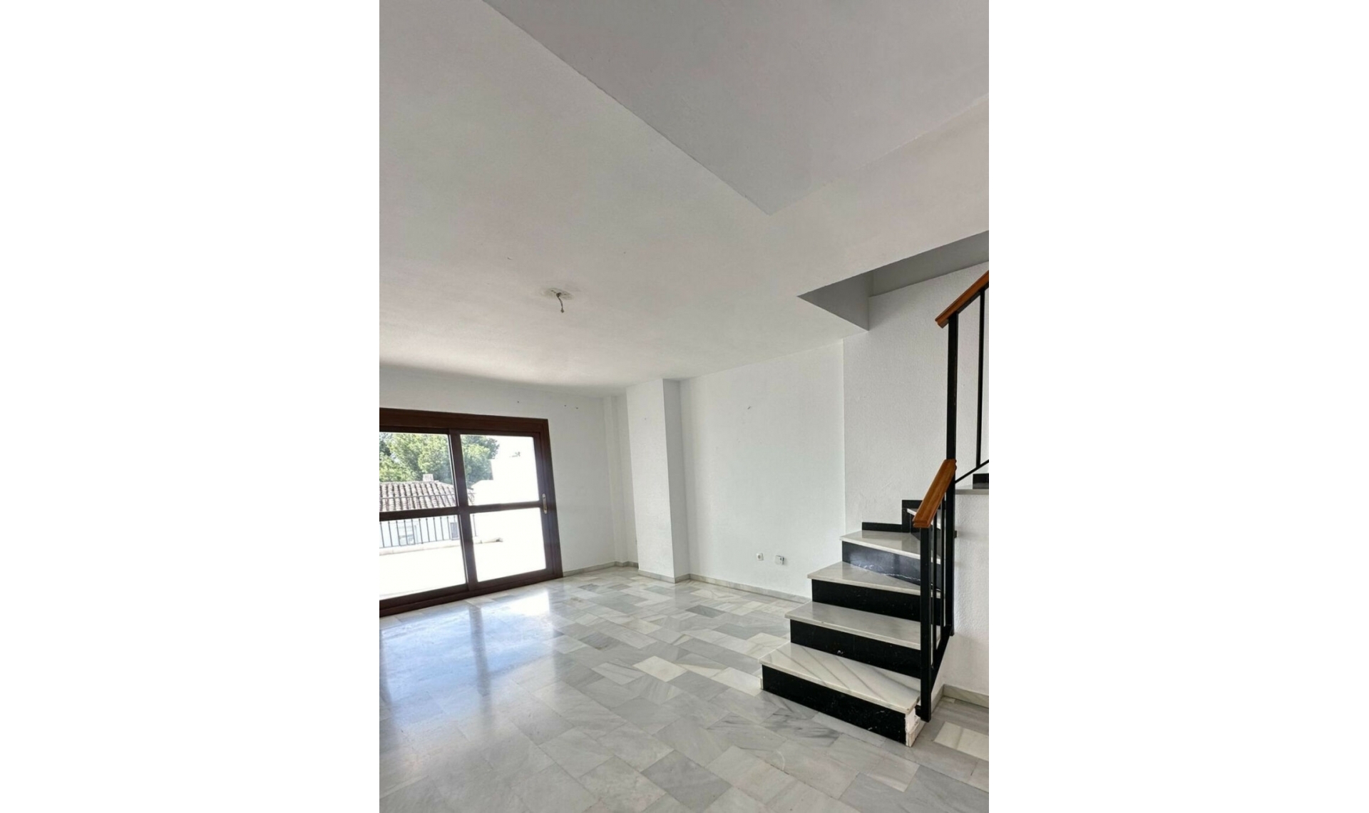 Resale - Apartment -
Mijas