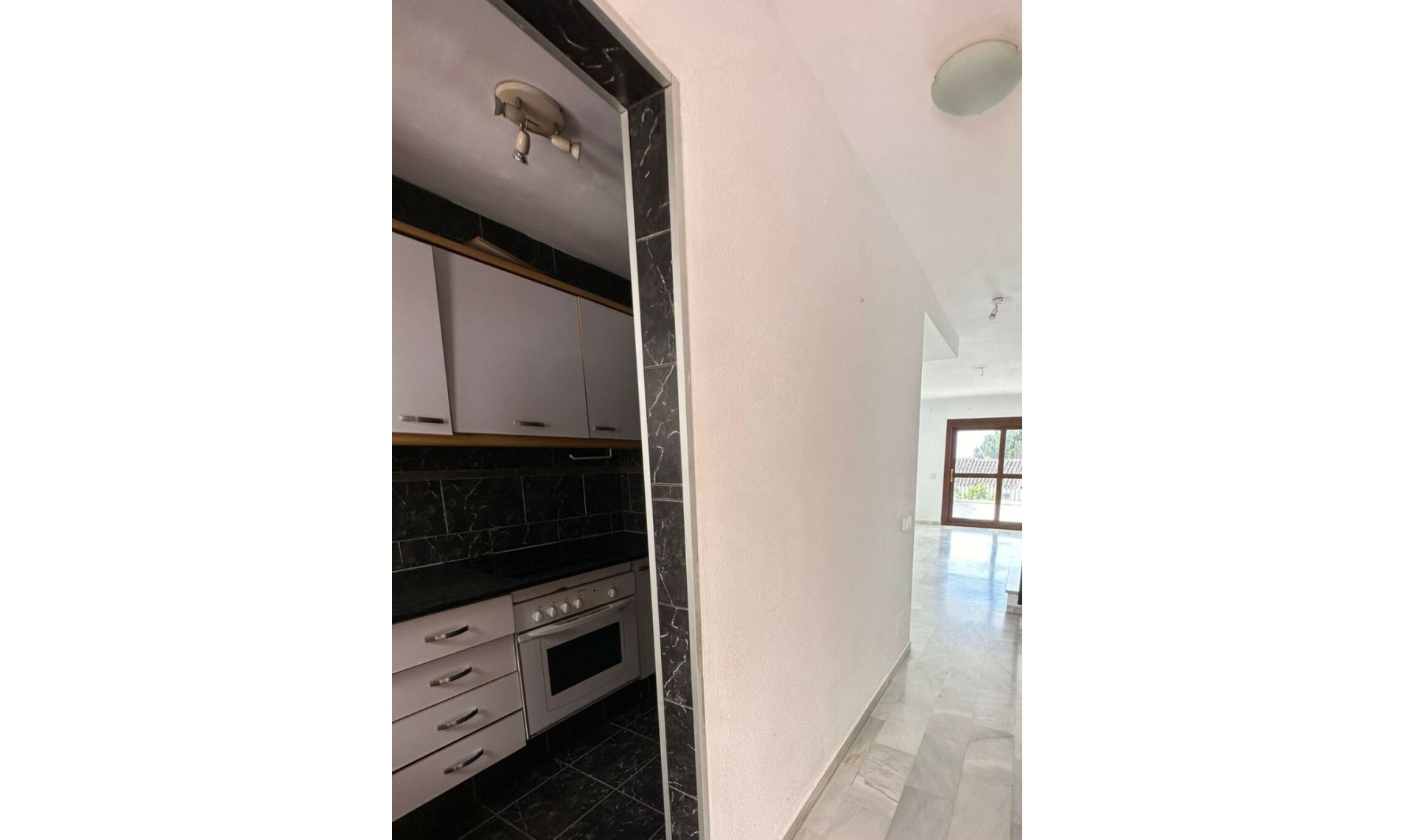 Resale - Apartment -
Mijas