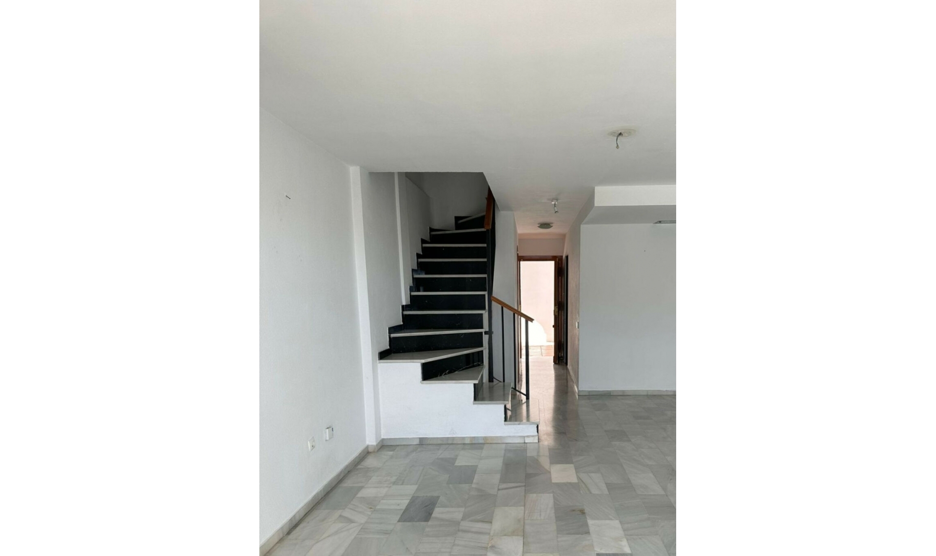 Resale - Apartment -
Mijas