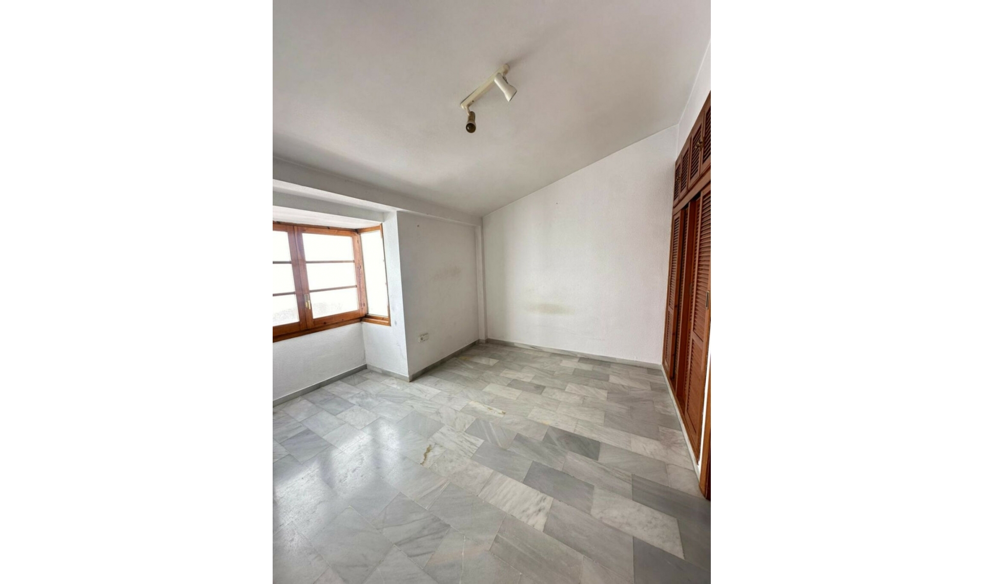 Resale - Apartment -
Mijas