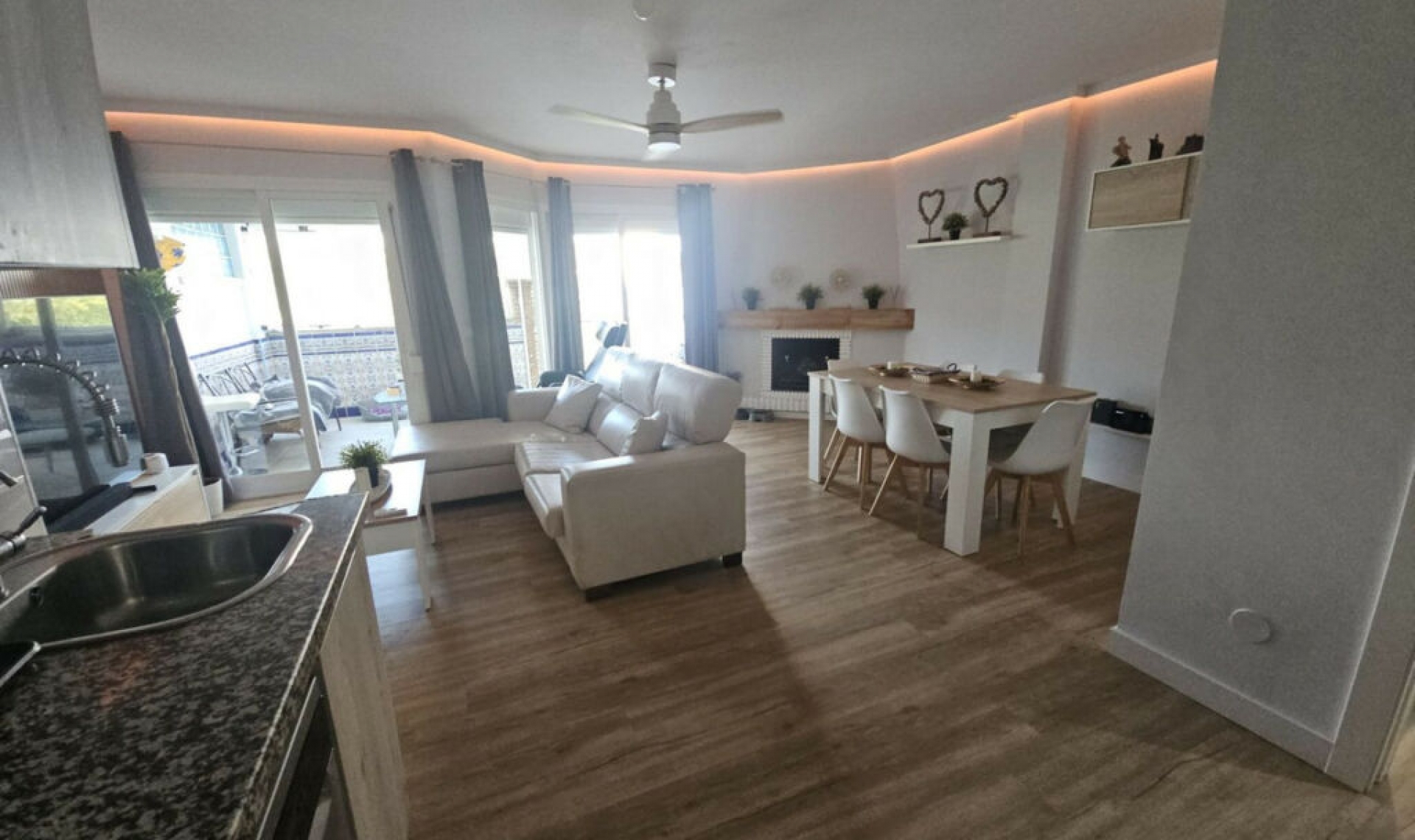 Resale - Apartment -
Mijas