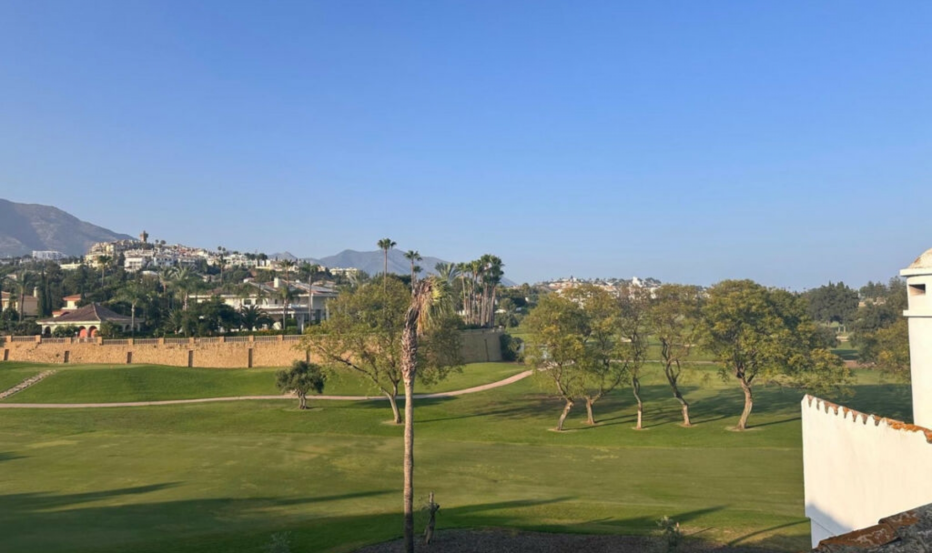 Resale - Apartment -
Mijas
