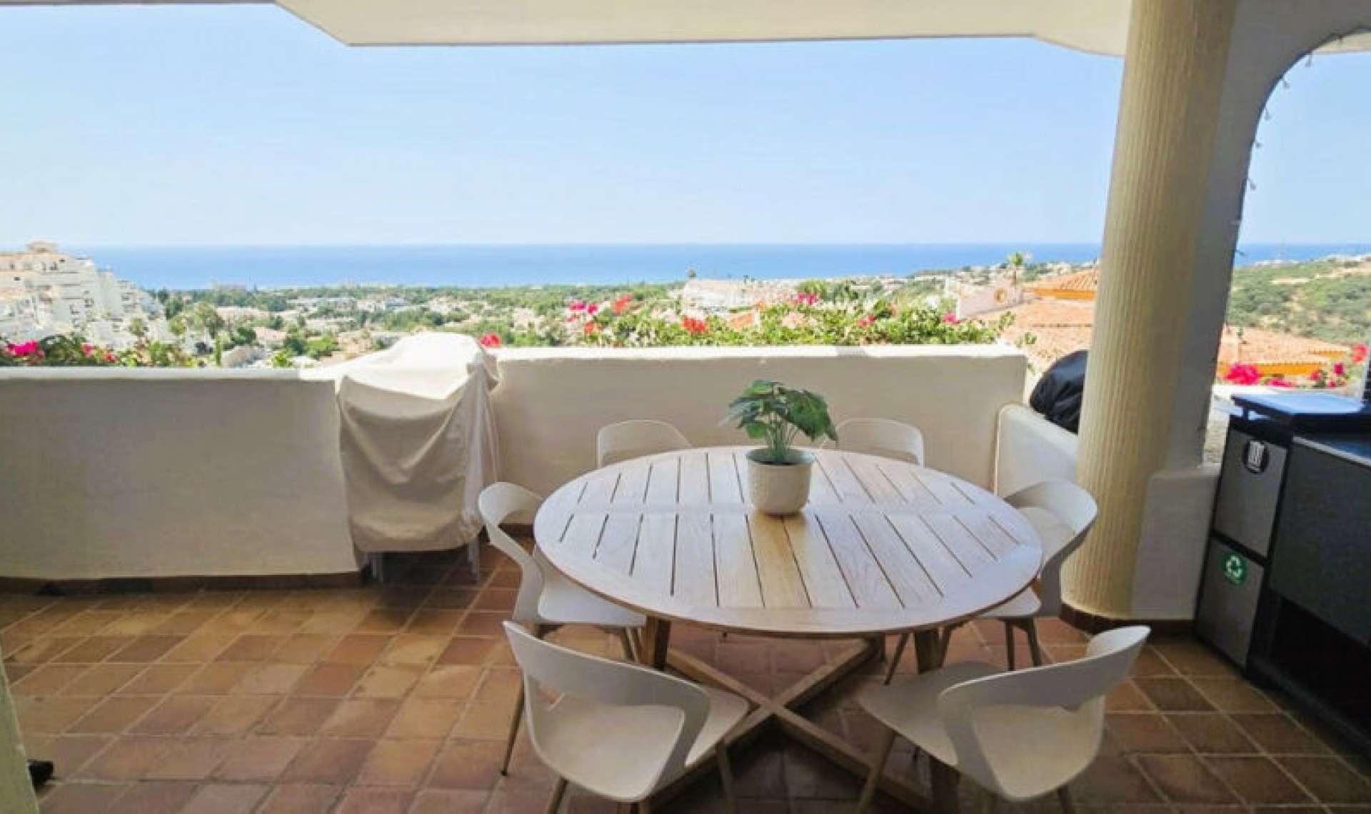 Resale - Apartment -
Mijas