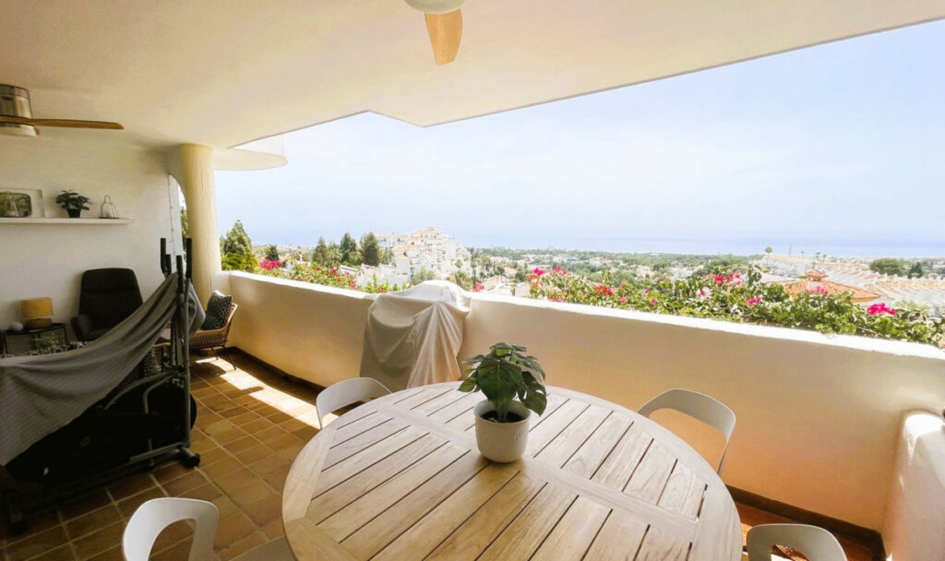 Resale - Apartment -
Mijas