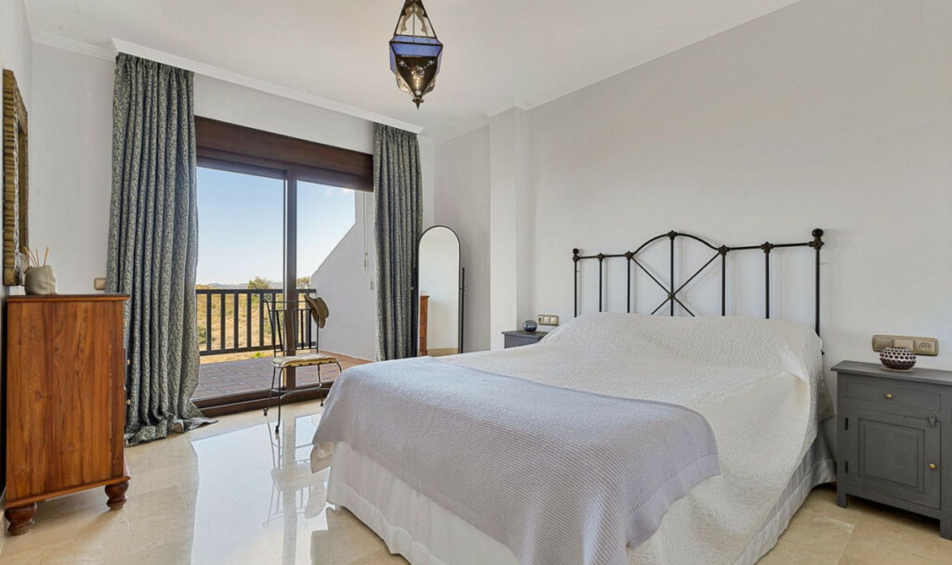 Resale - Apartment -
Mijas