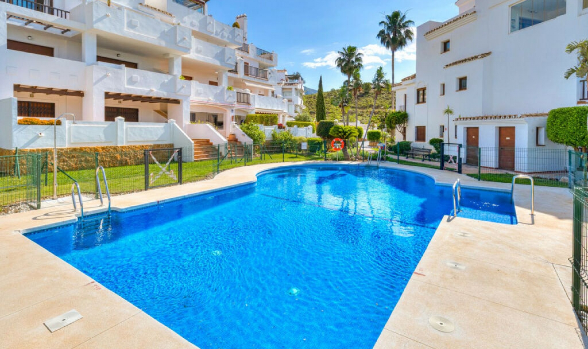 Resale - Apartment -
Mijas
