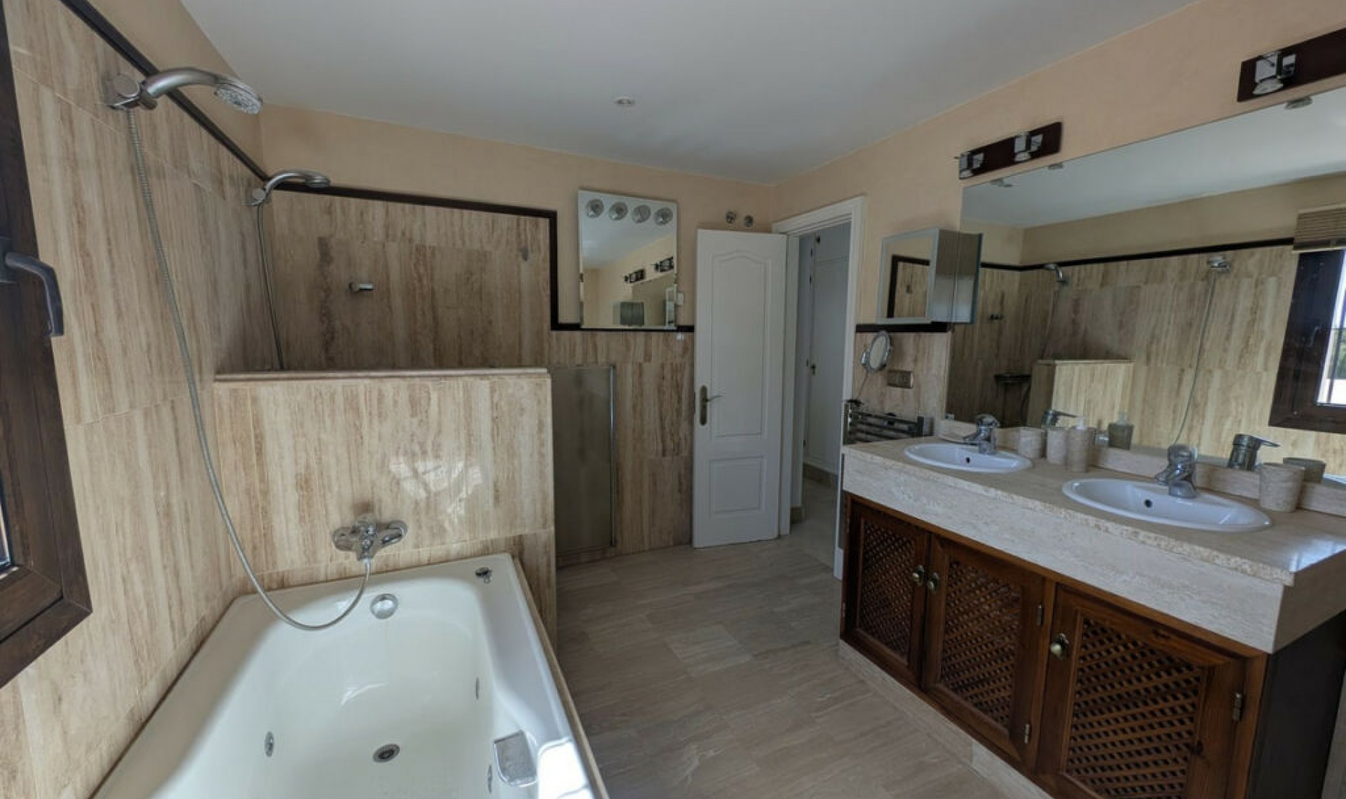 Resale - Apartment -
Mijas