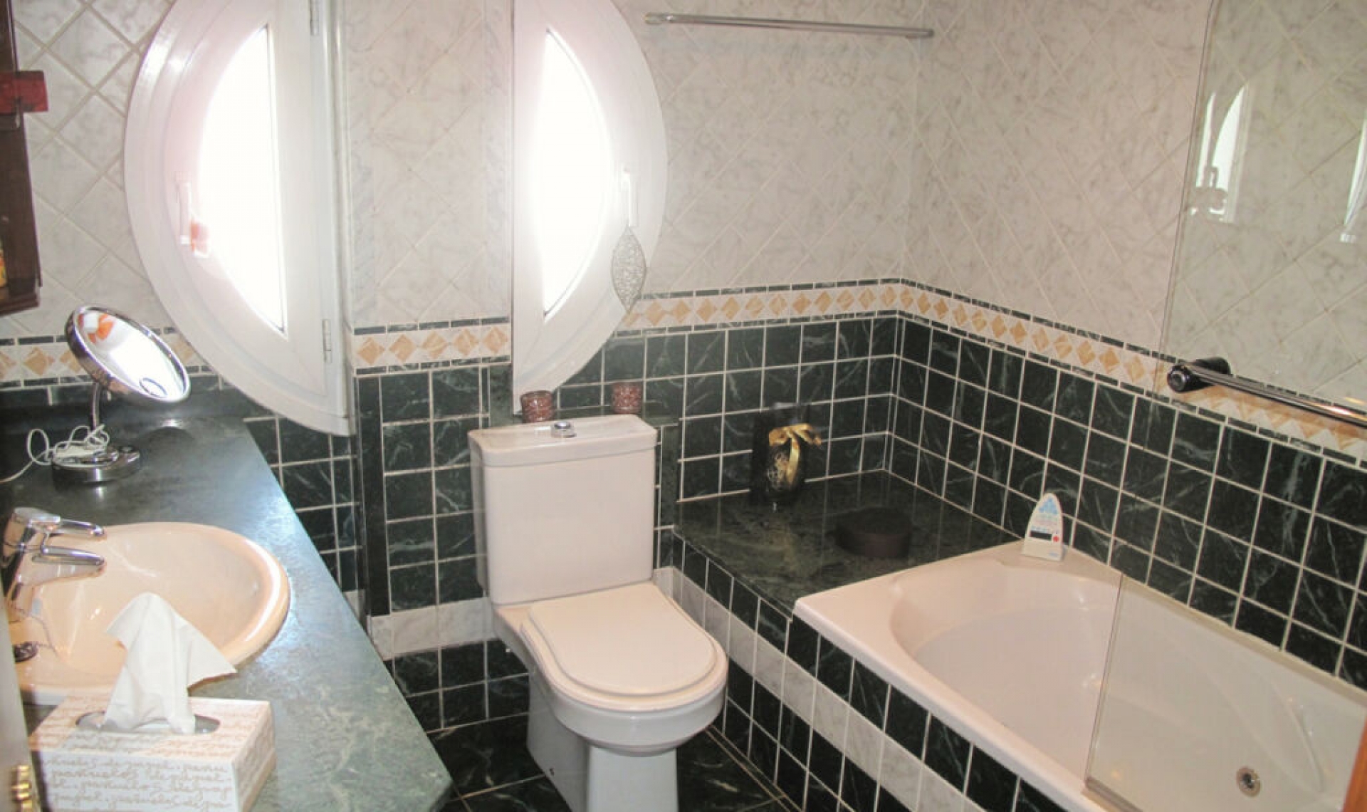 Resale - Apartment -
Mijas