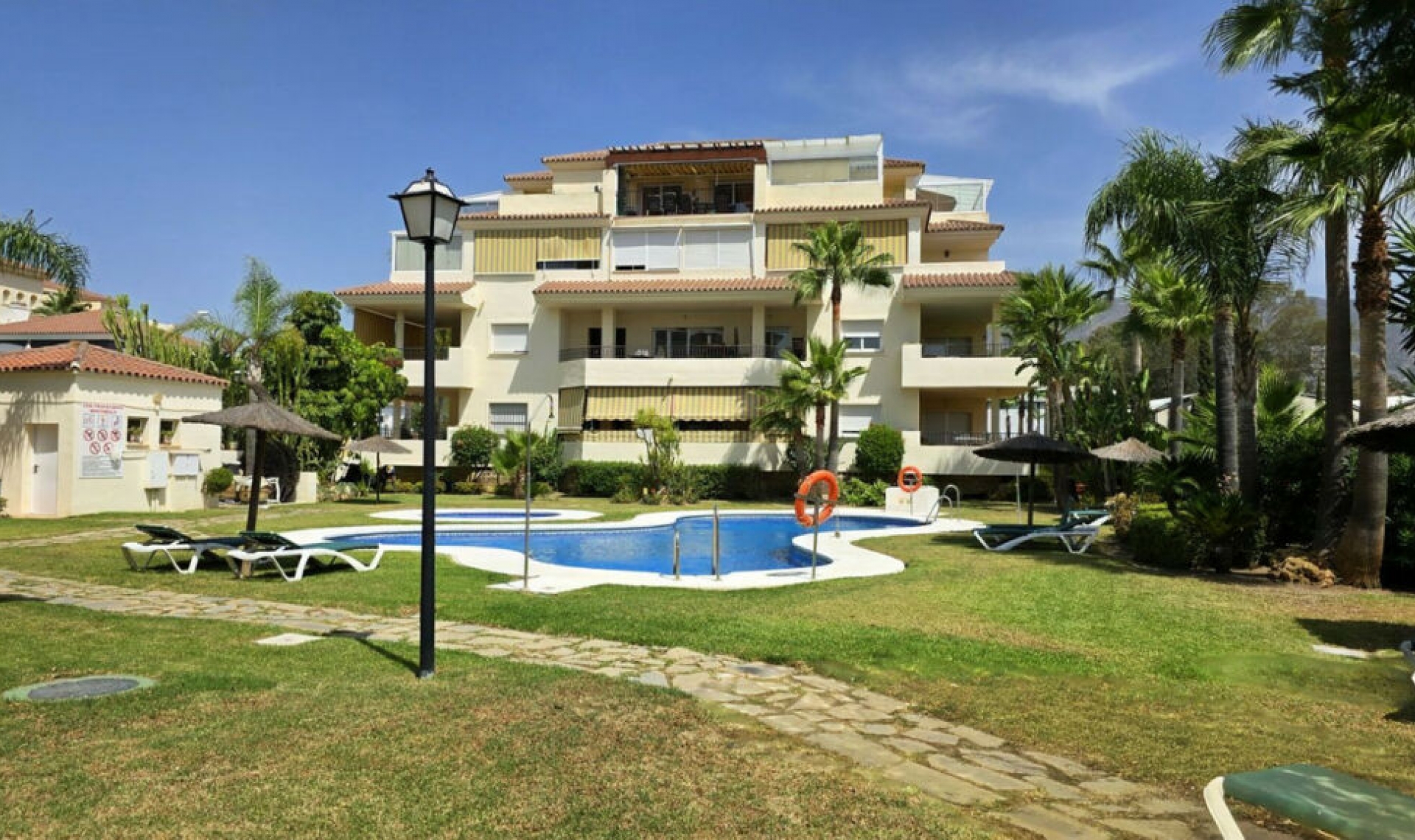 Resale - Apartment -
Mijas