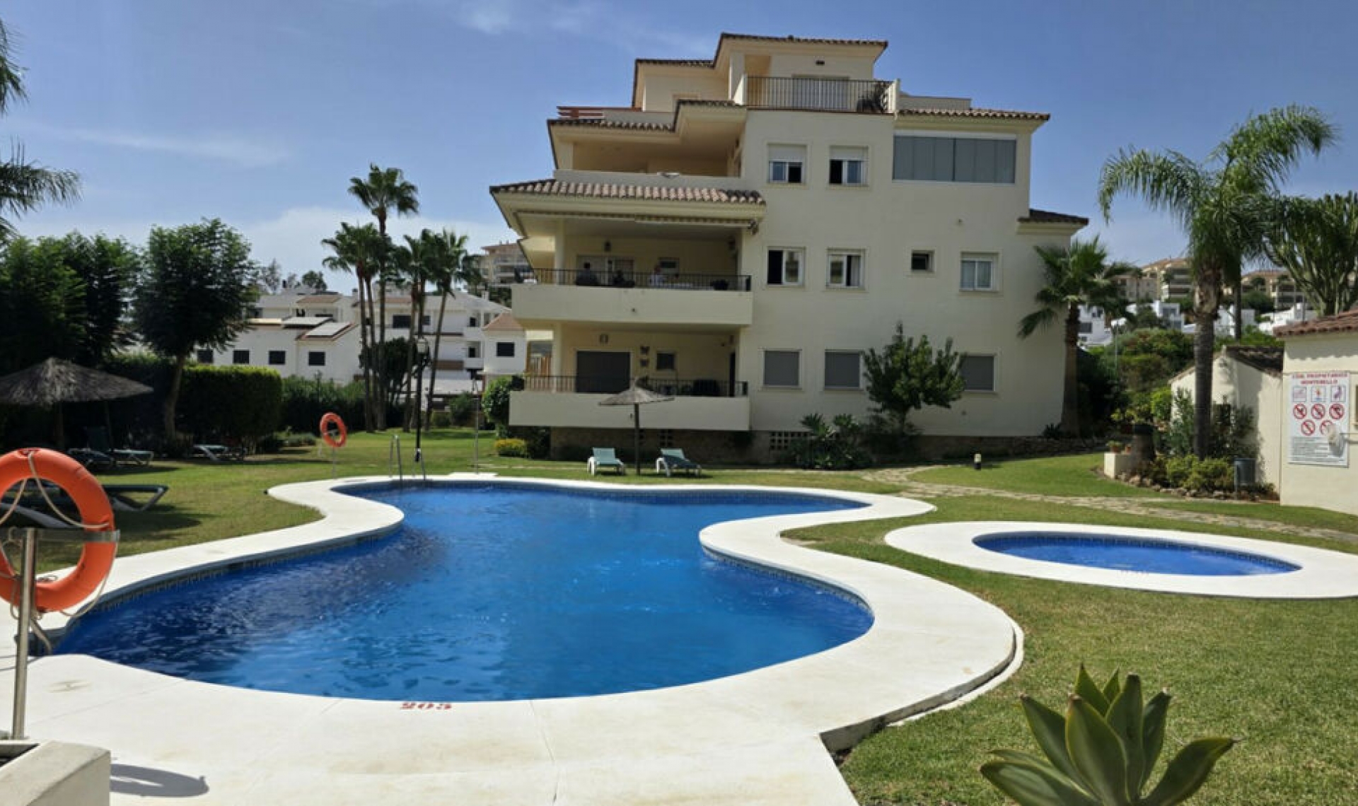 Resale - Apartment -
Mijas