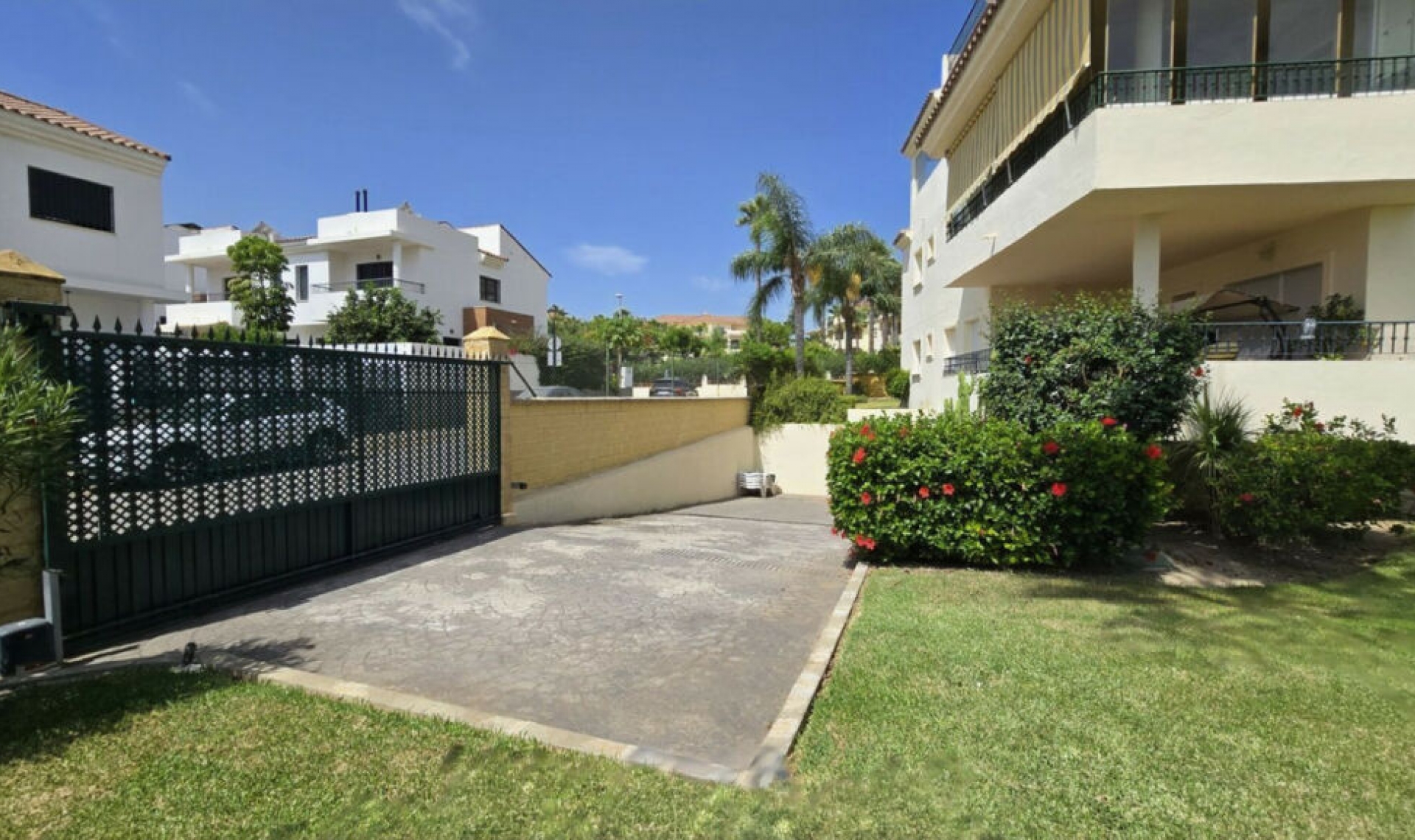 Resale - Apartment -
Mijas